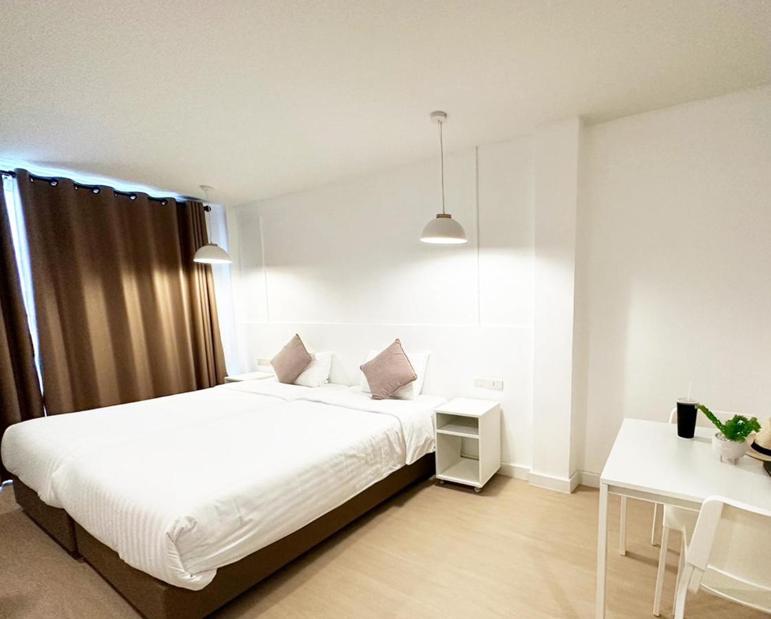 Deluxe Twin Room,1469530877:JPEG