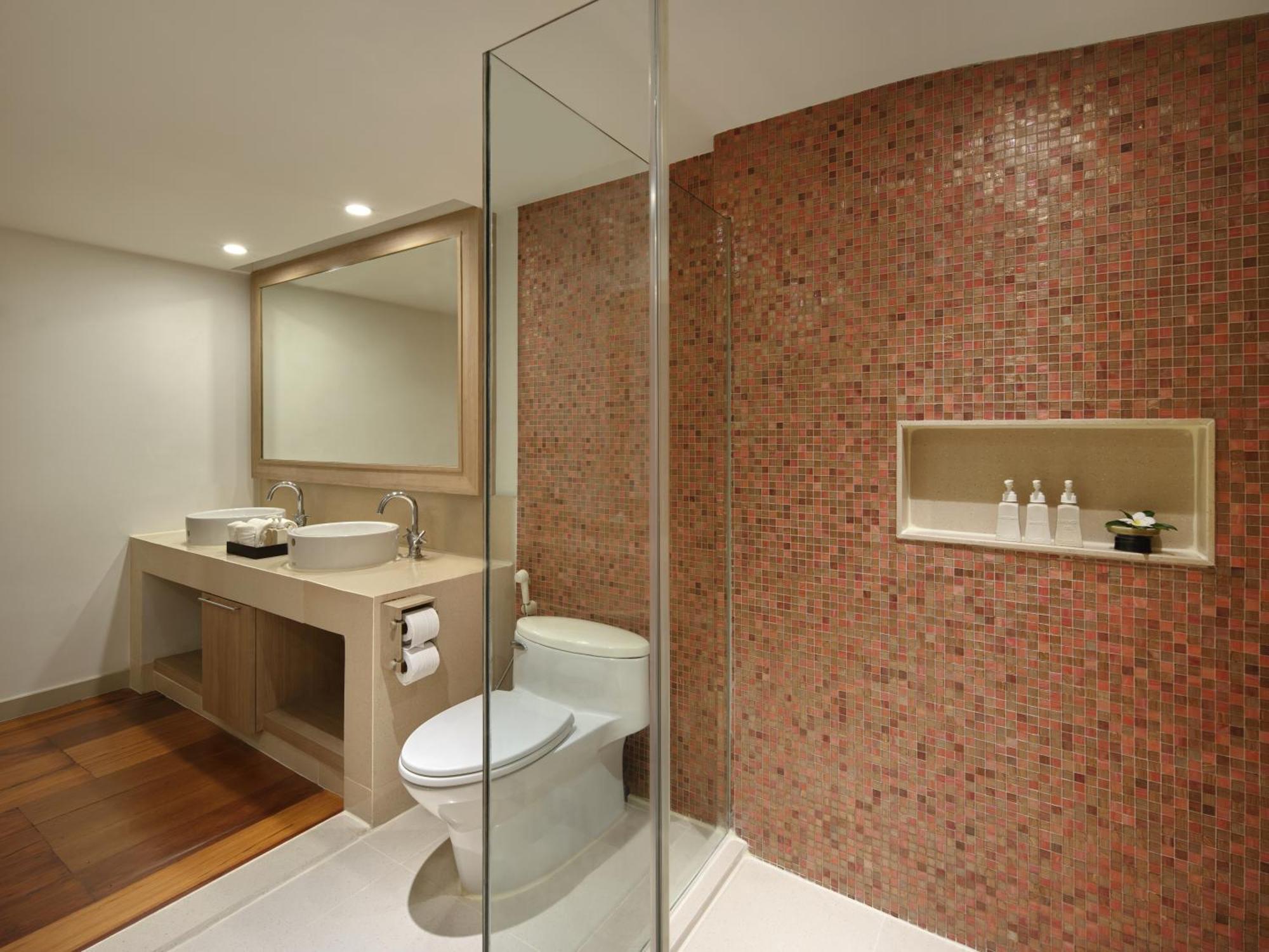 Seafront Suite