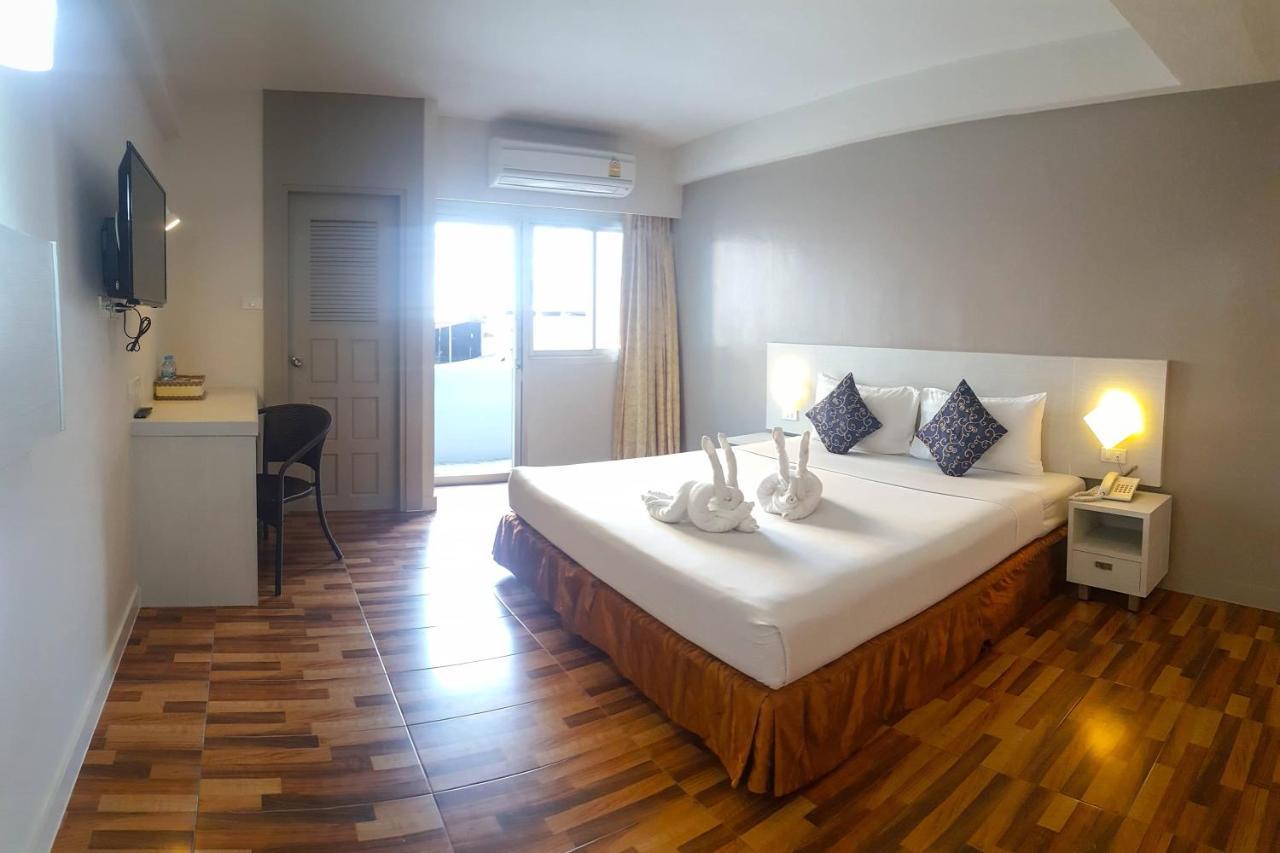 Superior King Room,1498976392:JPEG