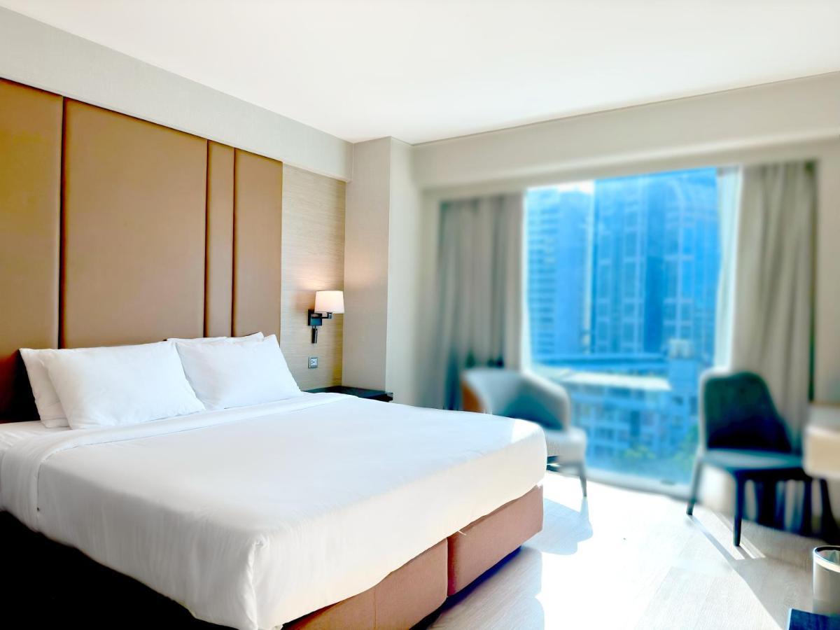 Premier Room with One King Bed - Non-Smoking,1499012656:JPEG