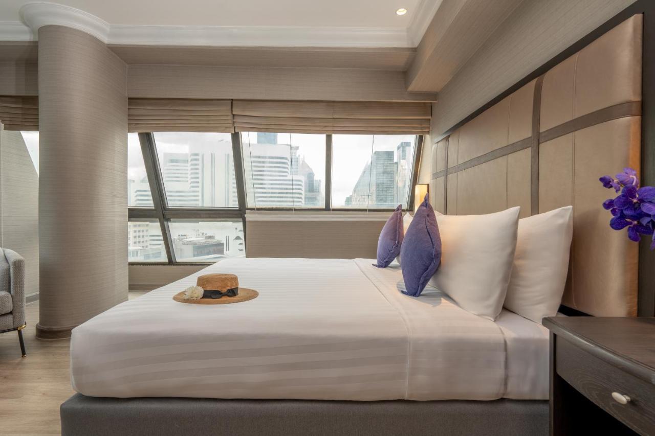 Corner King Room