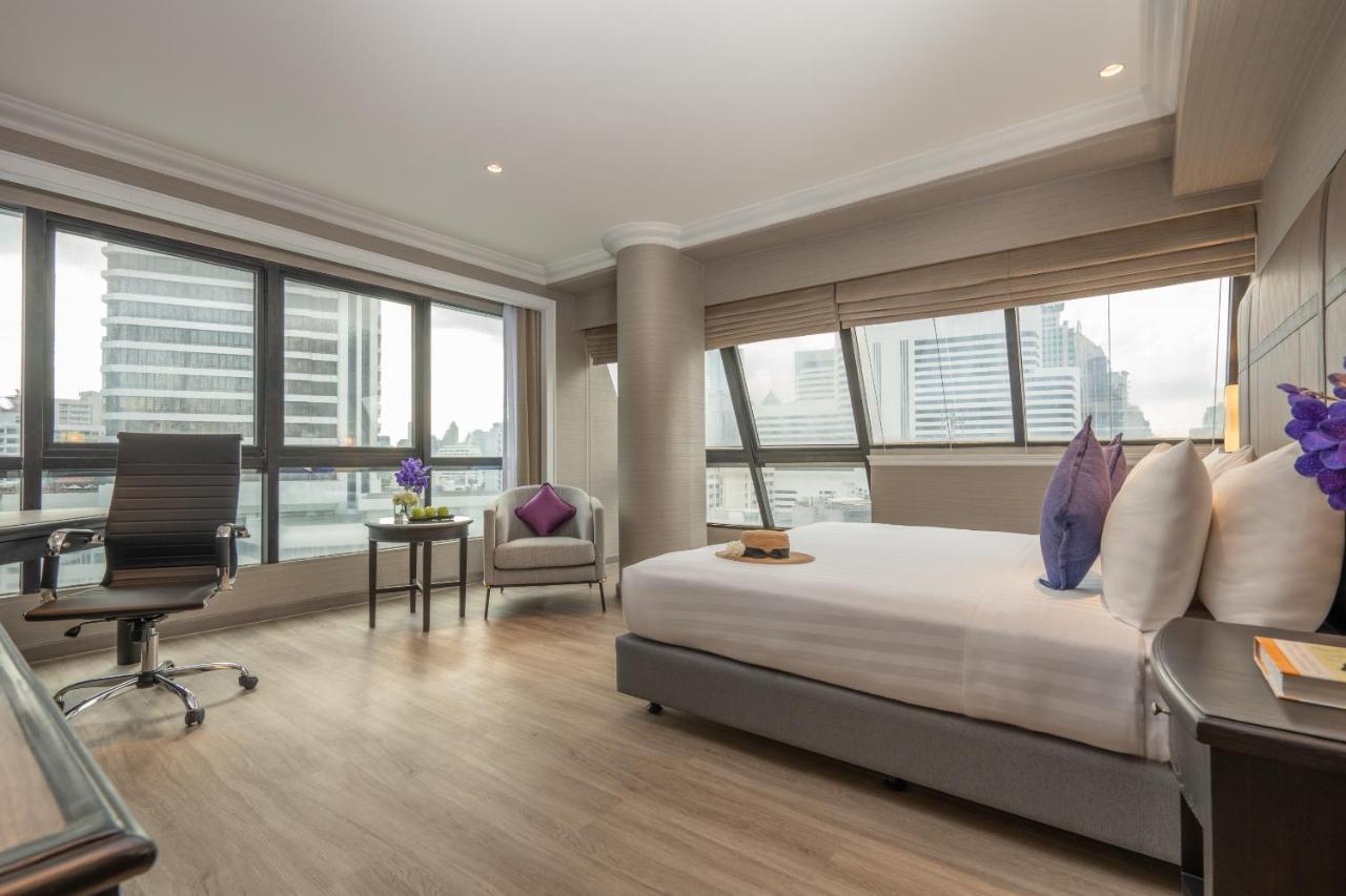 Corner King Room