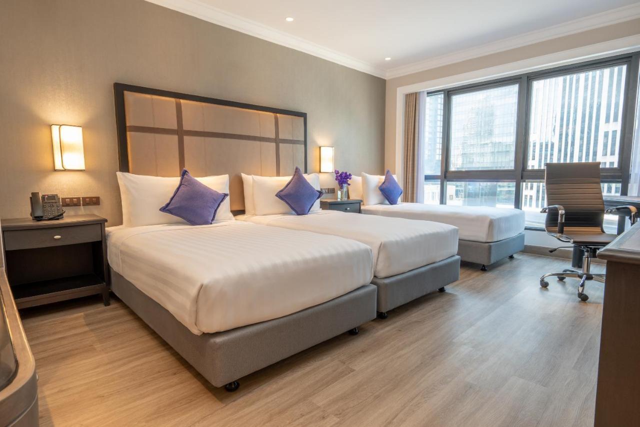 Corner Triple Room