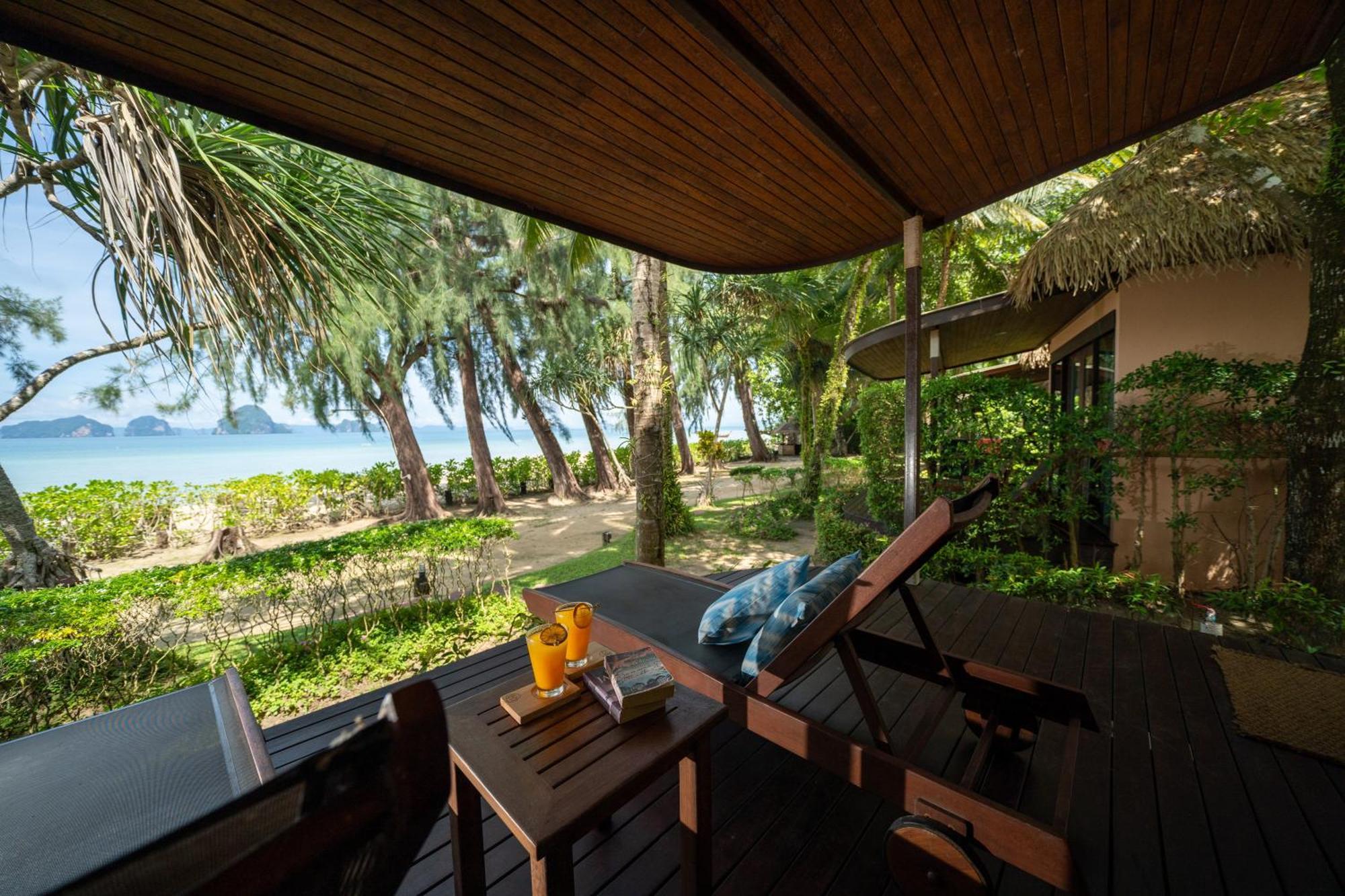 Deluxe Beach Front Cottage