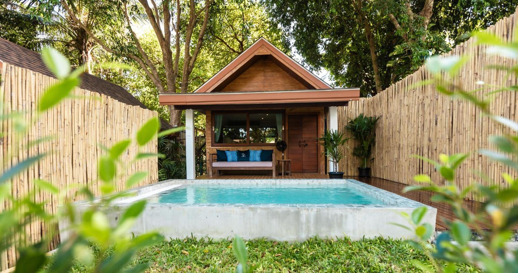 Bungalow Garden view