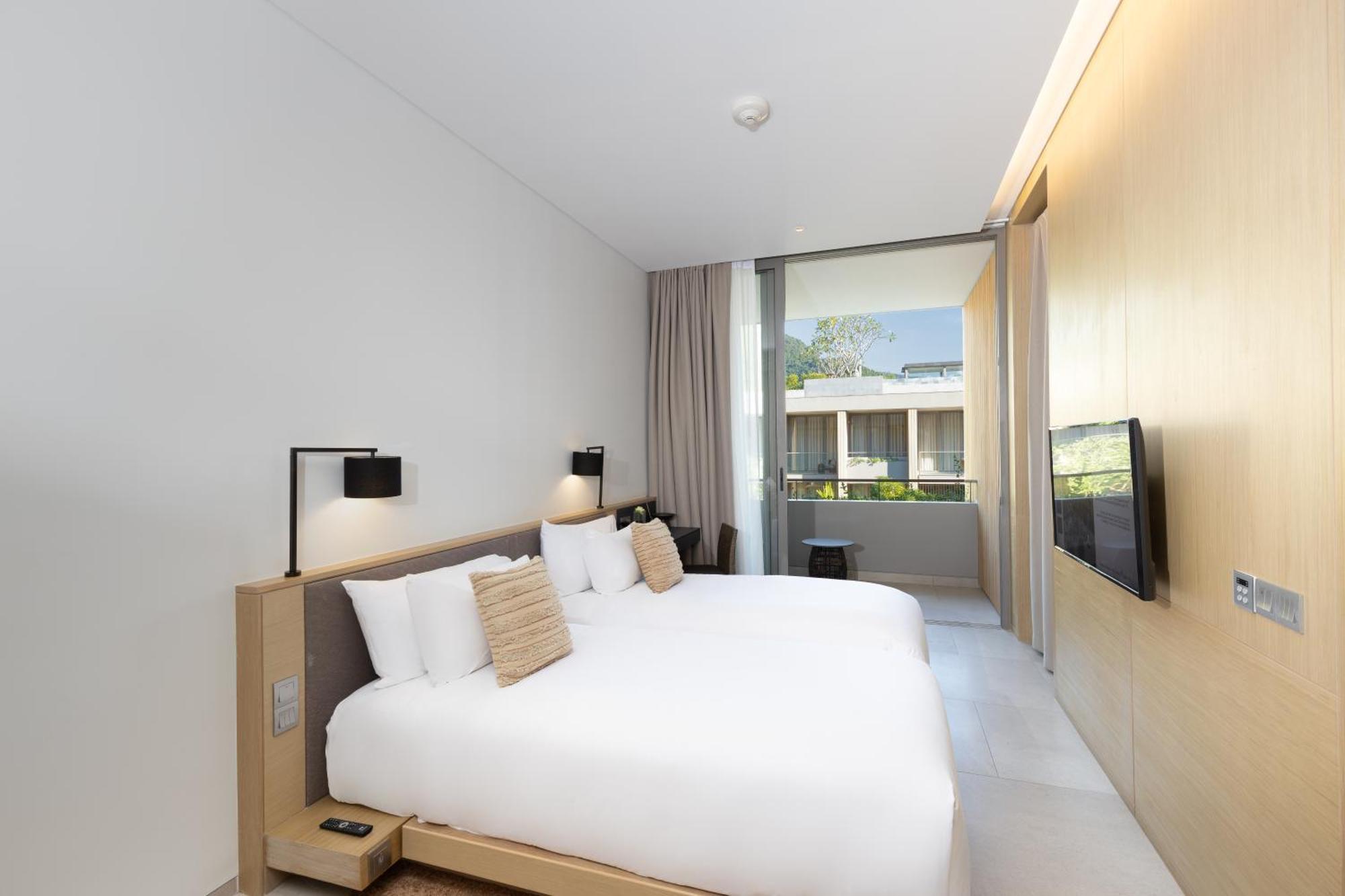 2 Bedrooms Azure Pool Penthouse