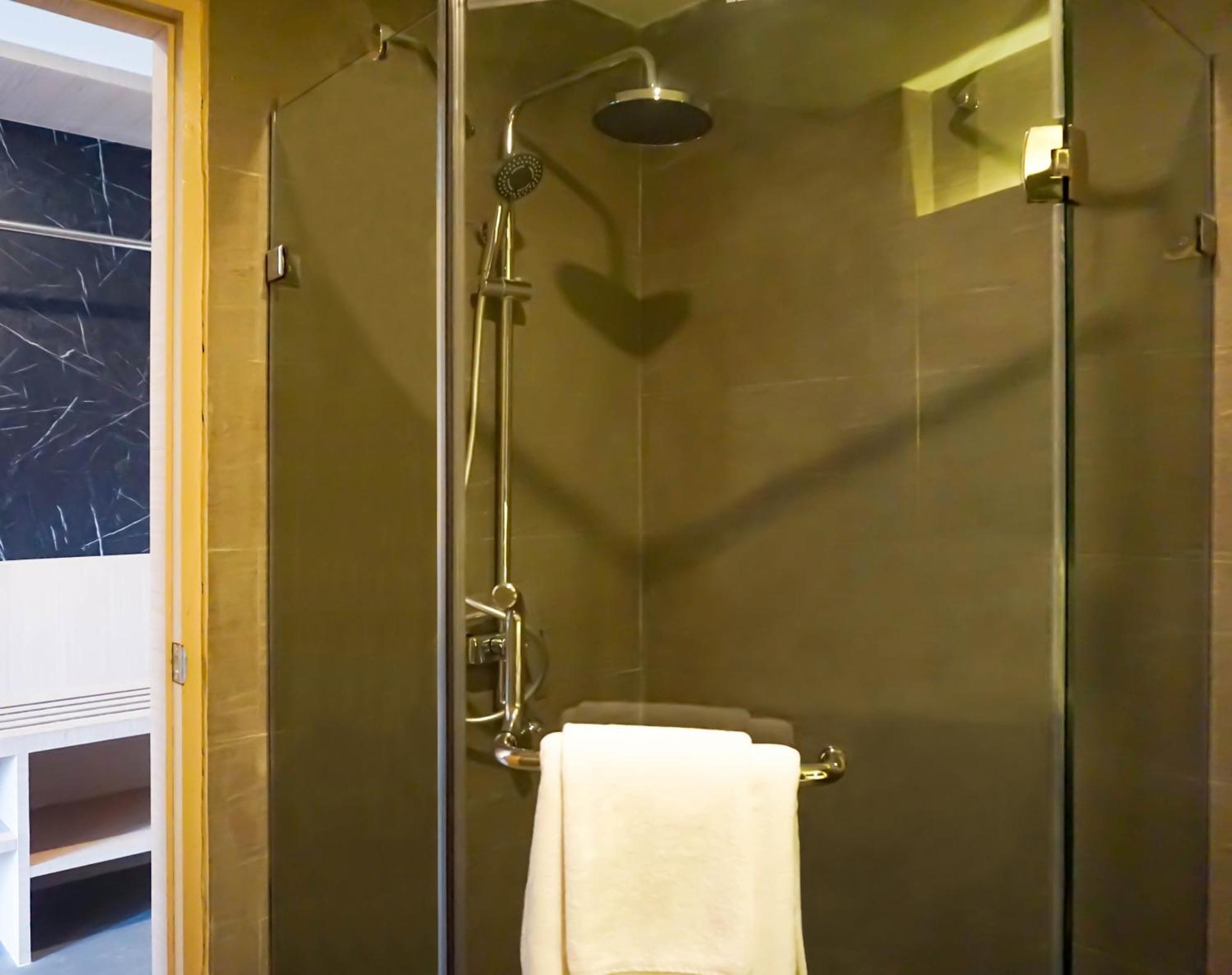 Superior Twin Room with City View,1503235195:JPEG