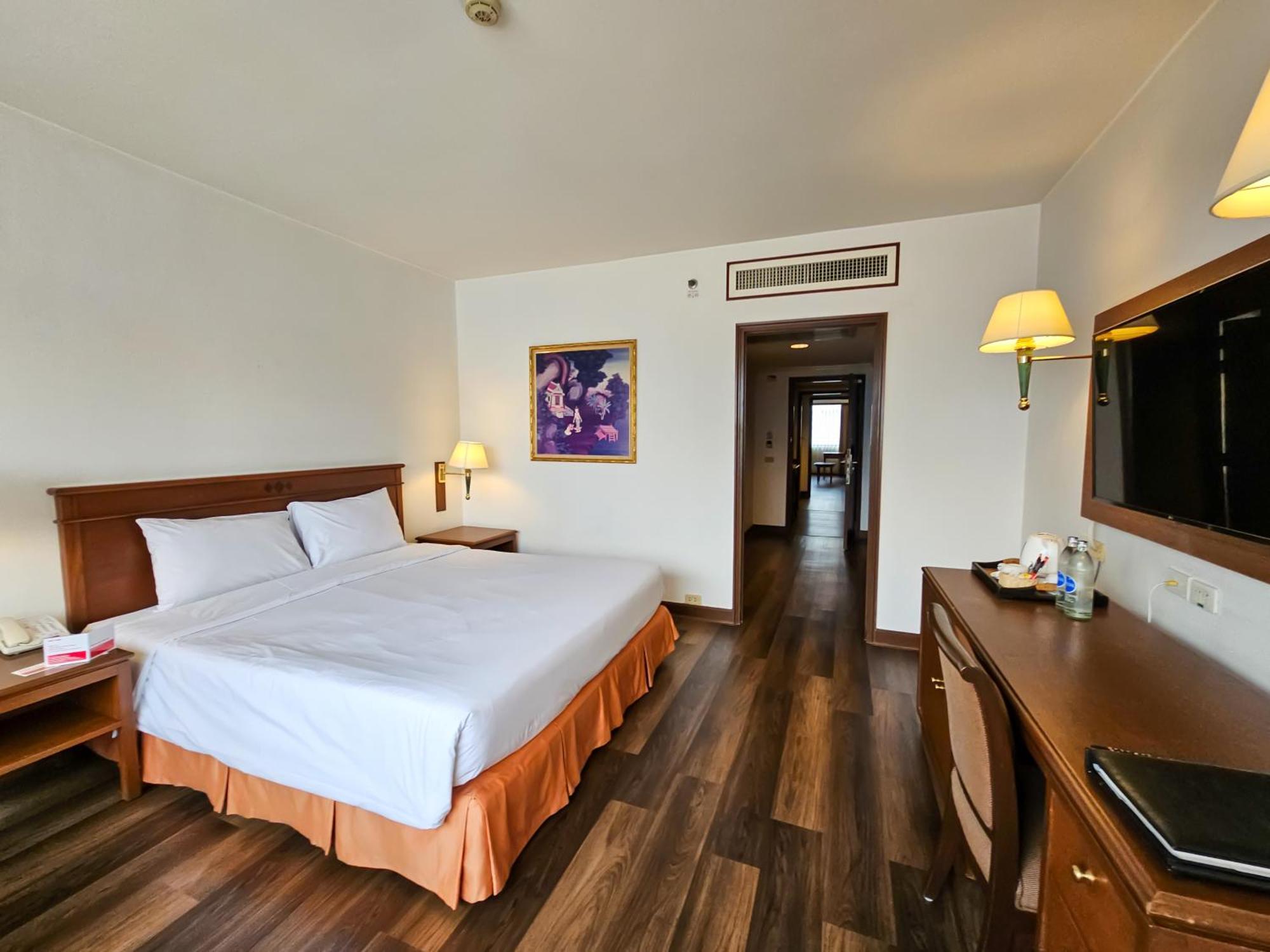 Deluxe Double or Twin Room