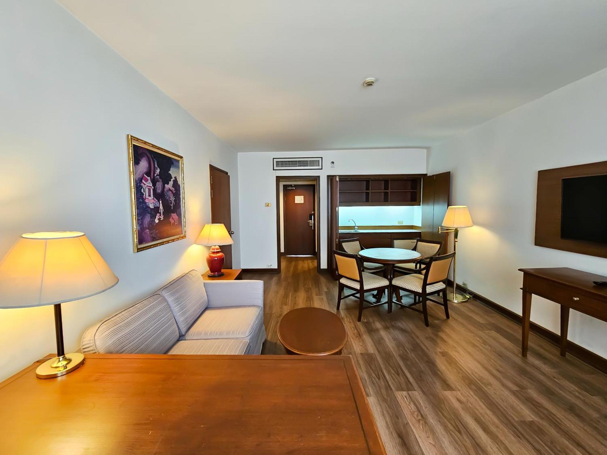 One Bedroom Suite