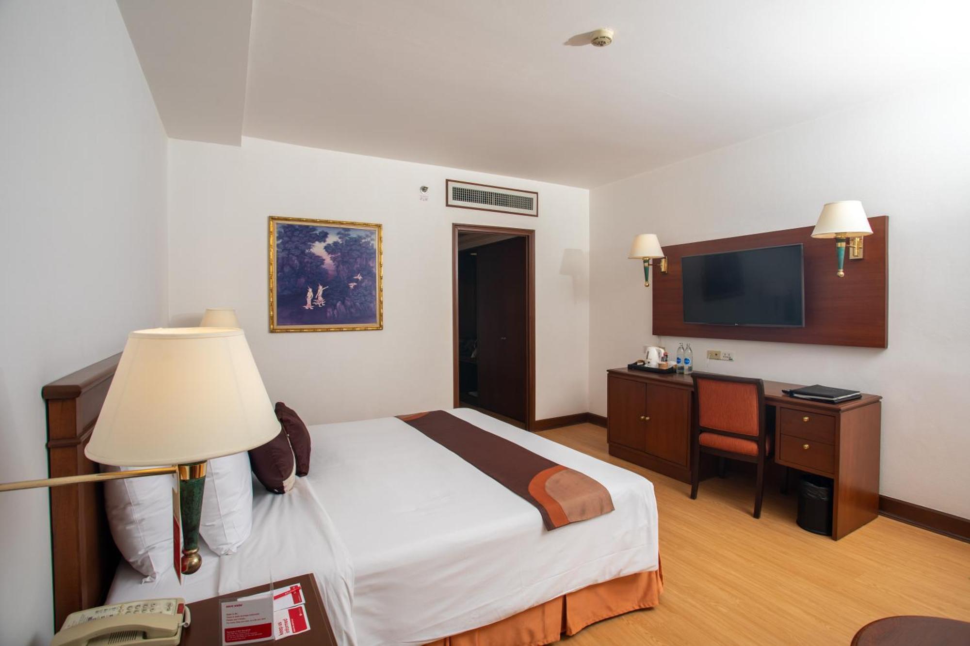 Grand Deluxe Room