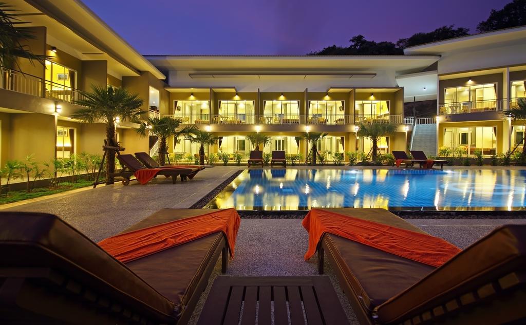 Twin Room Pool View