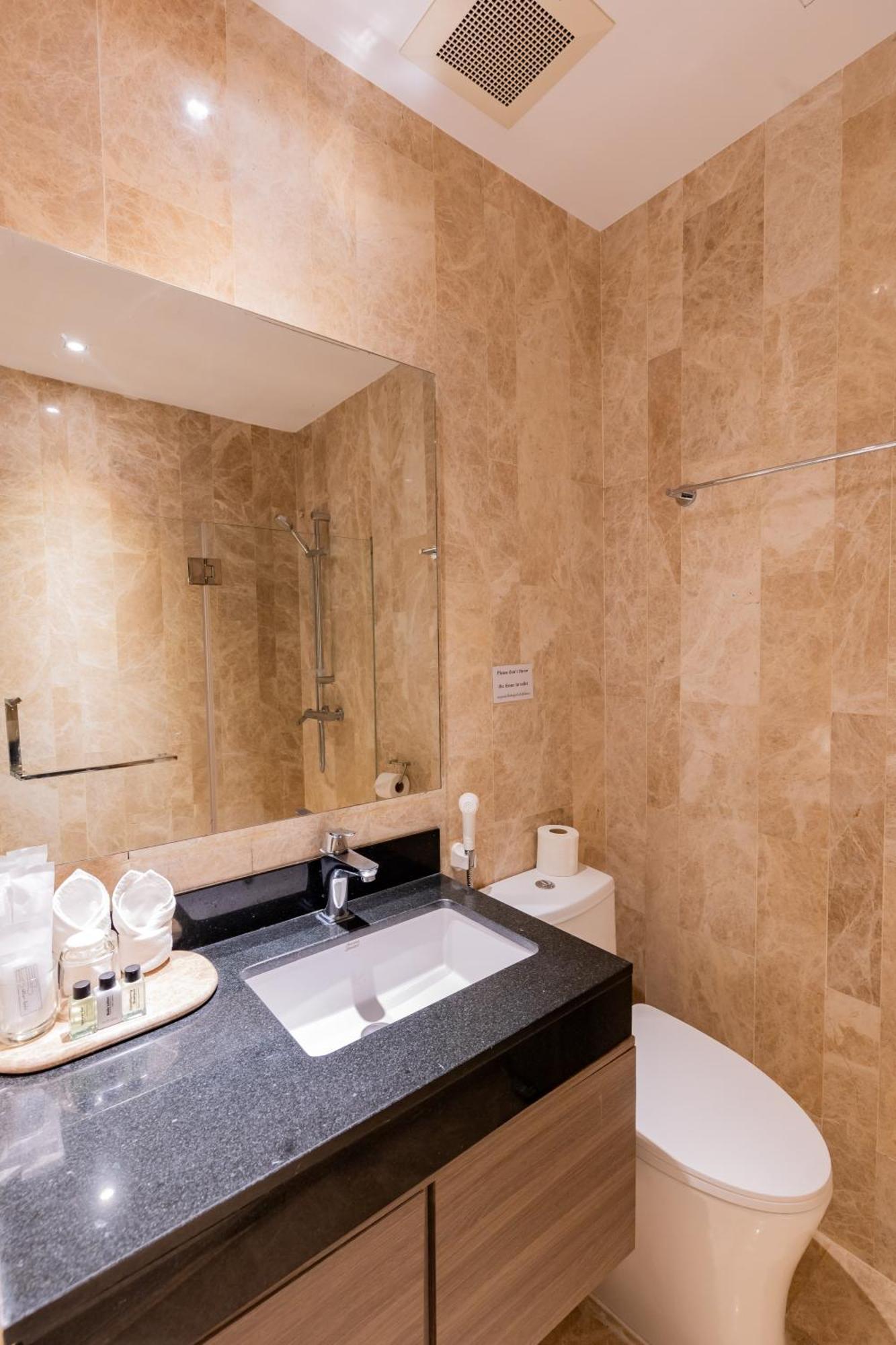 Family One Bedroom Suite Non-Smoking