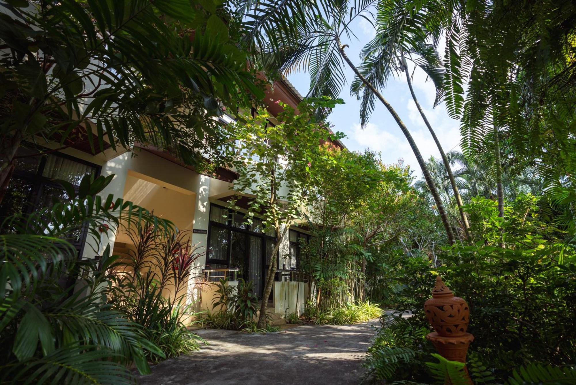 Queen Room,1528417216:JPEG