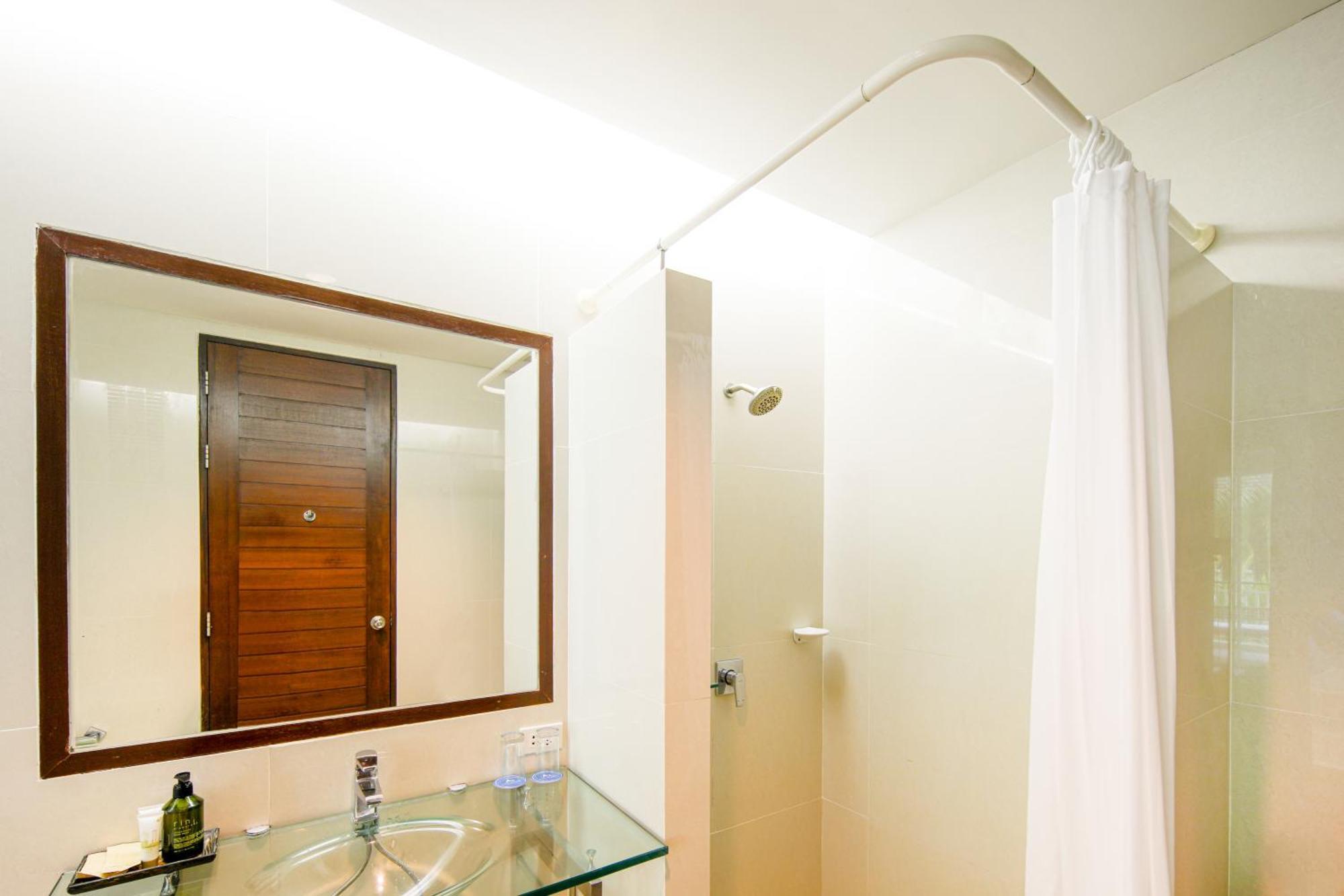 Deluxe Stairway Room,1528300264:JPEG