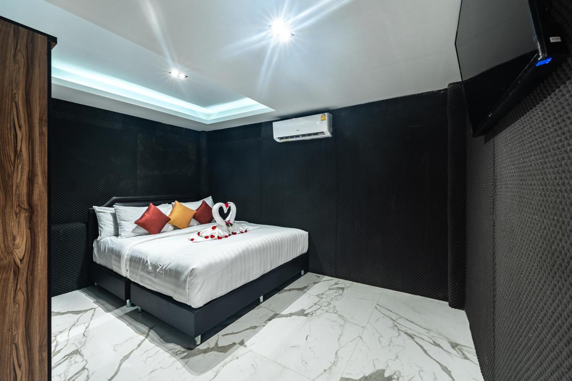 Three-Bedroom Apartment Ocean View