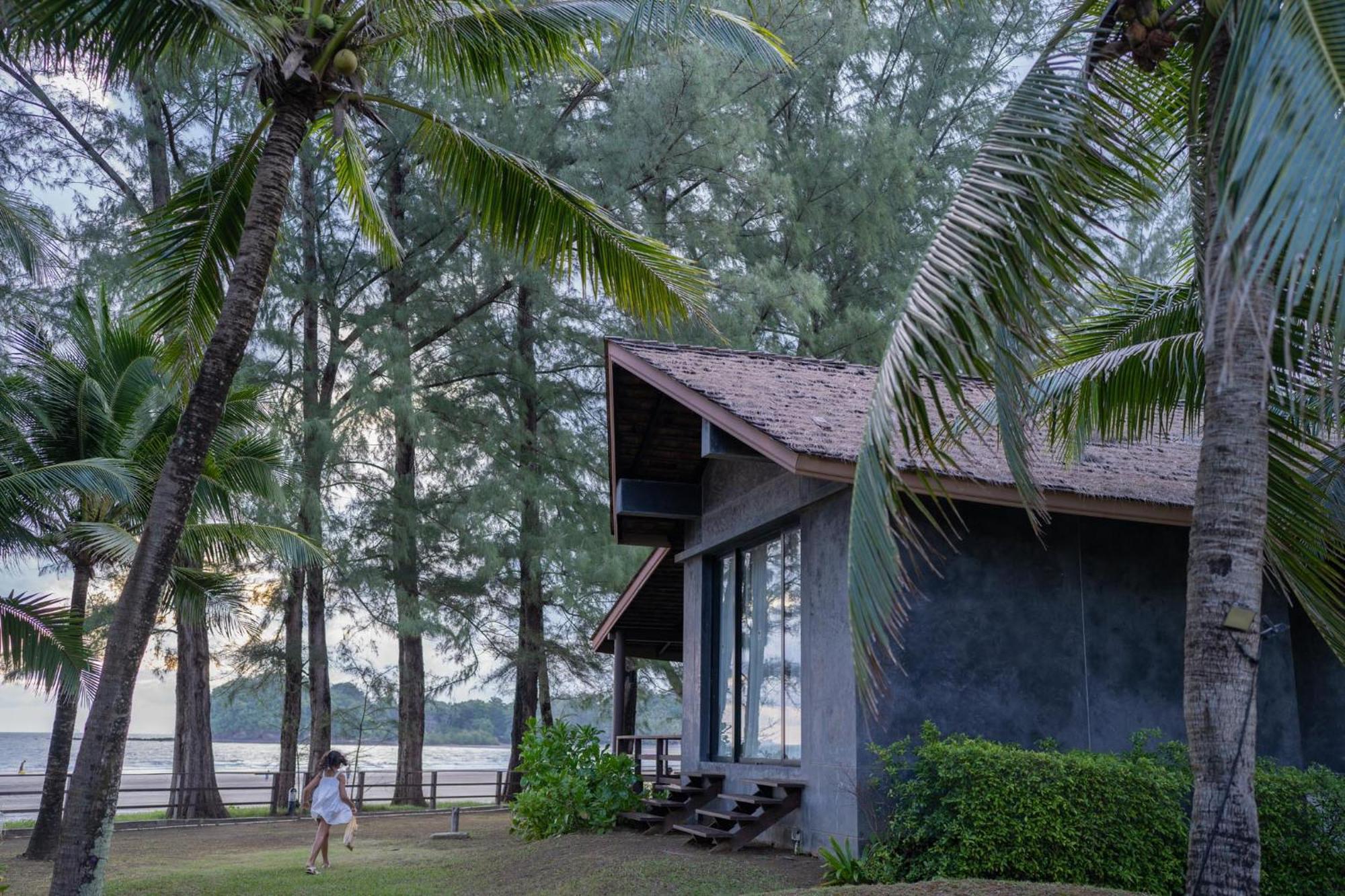 Deluxe Beachfront Villa,1287620344:JPEG