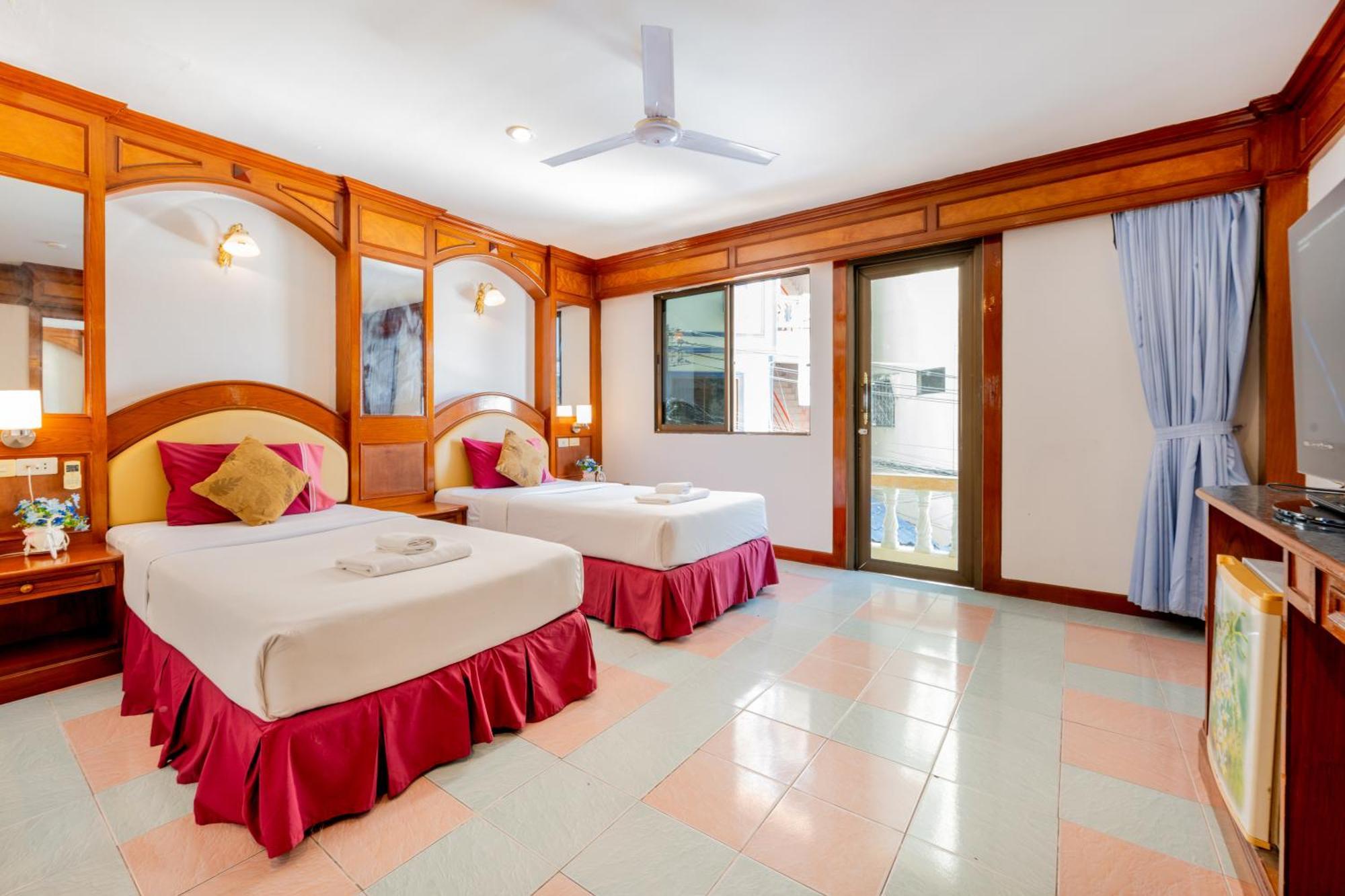 Standard Twin Room