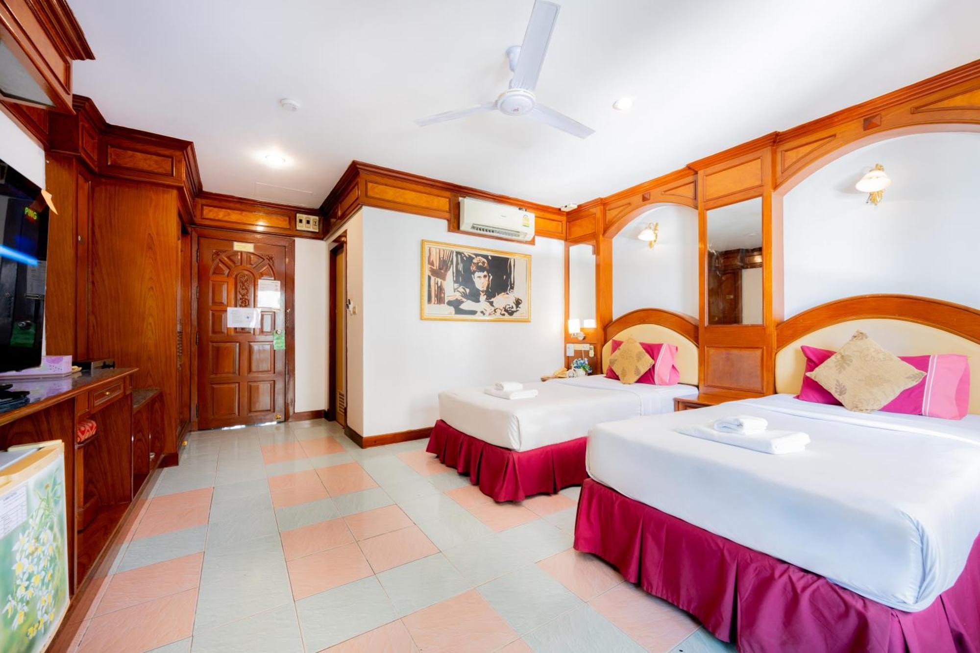 Standard Twin Room