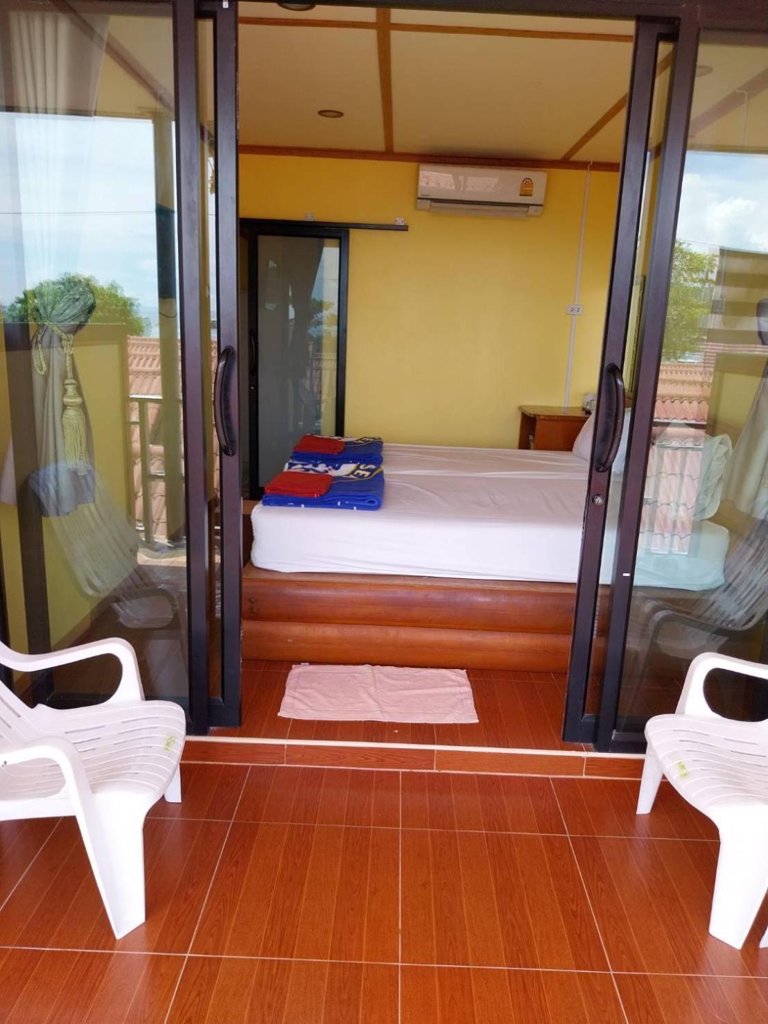 Standard Twin Room Building