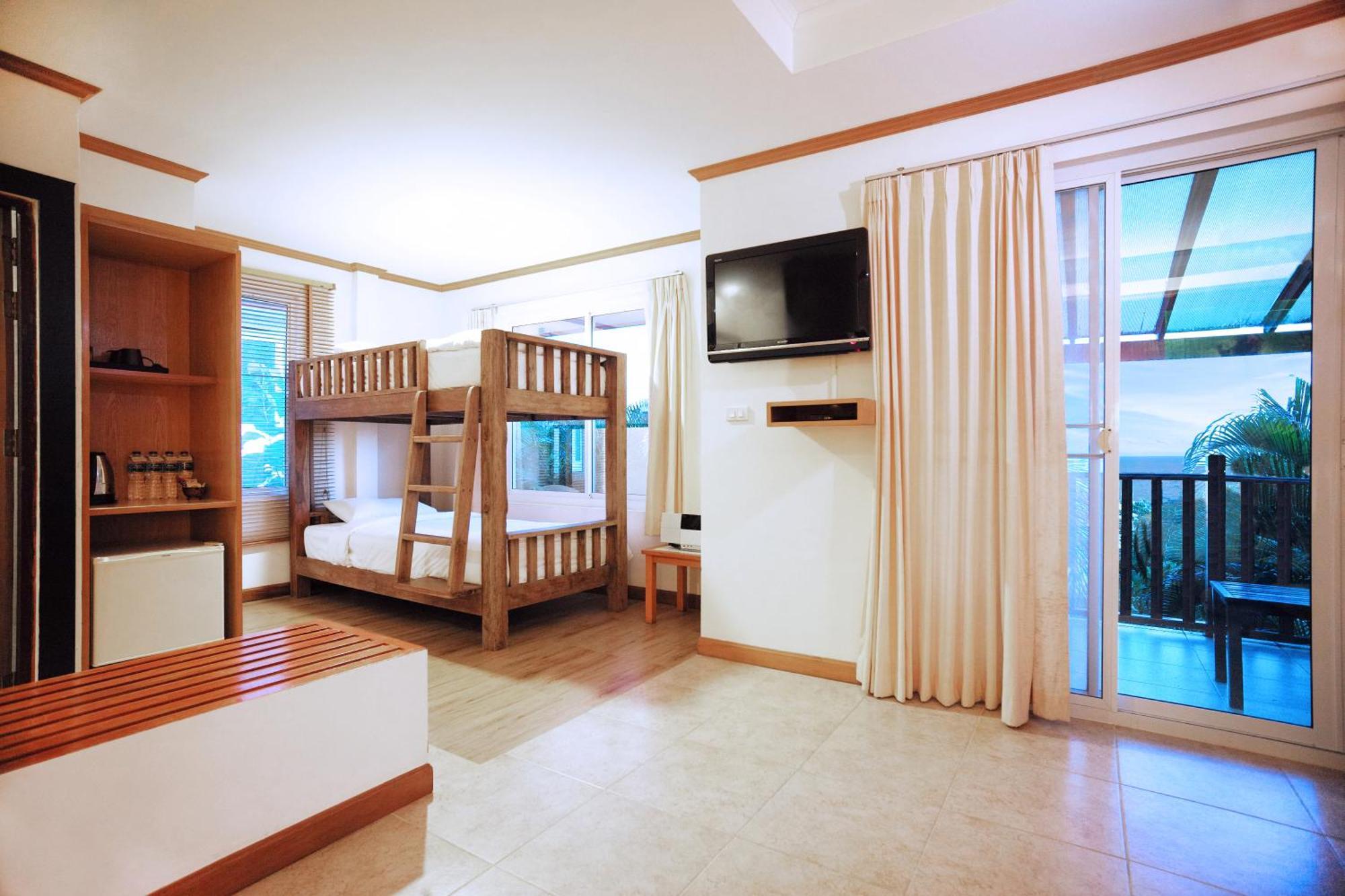Quadruple Room with Sea View,1524933280:JPEG