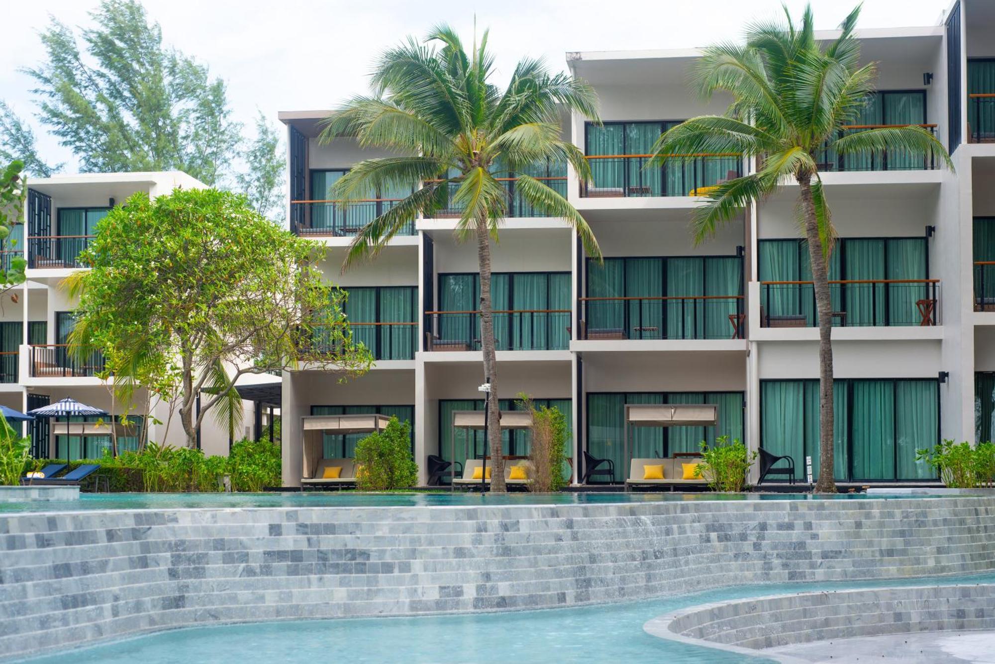 Deluxe Double Room Two Double Beds Balcony Pool View