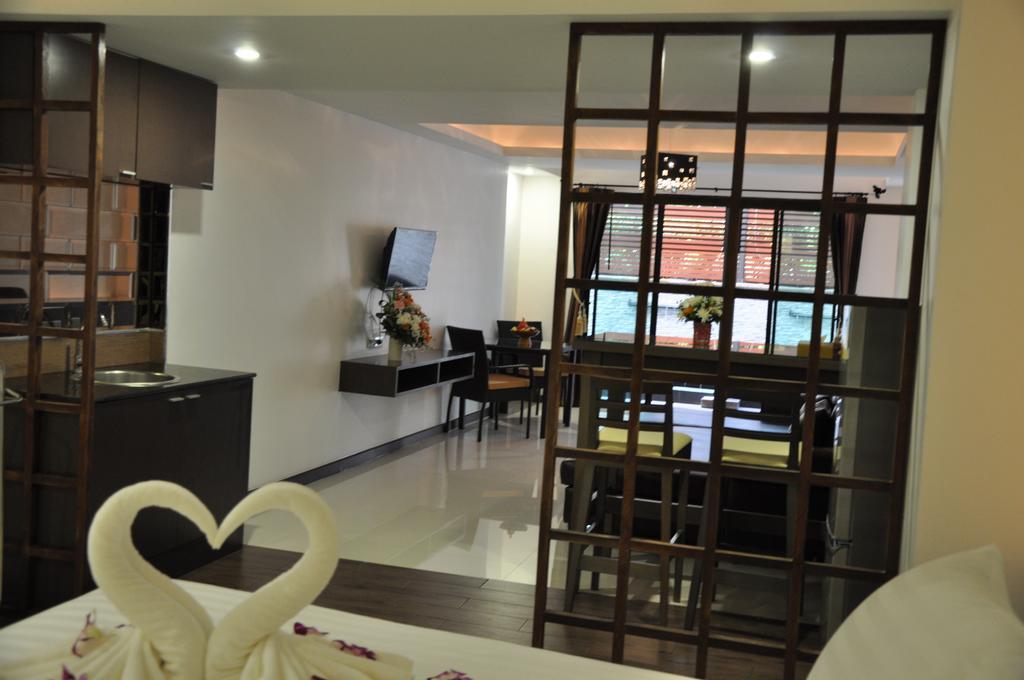 Studio Room,154579289:JPEG