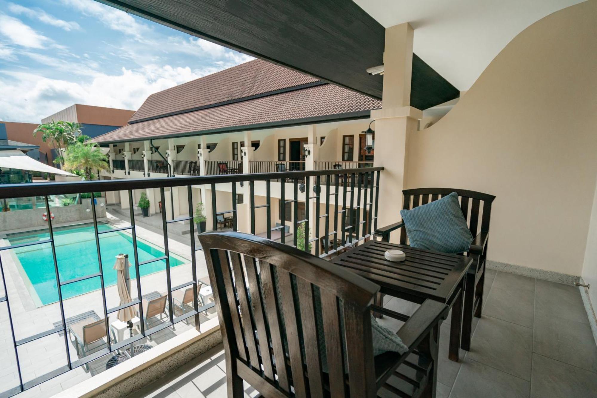 Double Room Pool View