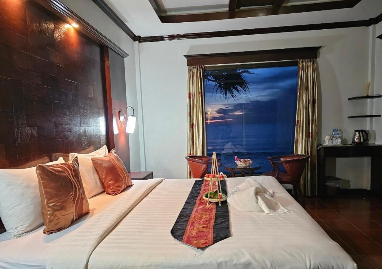 Deluxe Double Room Beach Access