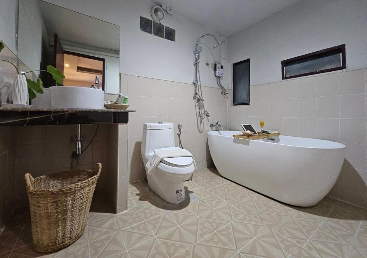 Deluxe Double Room Beach Access
