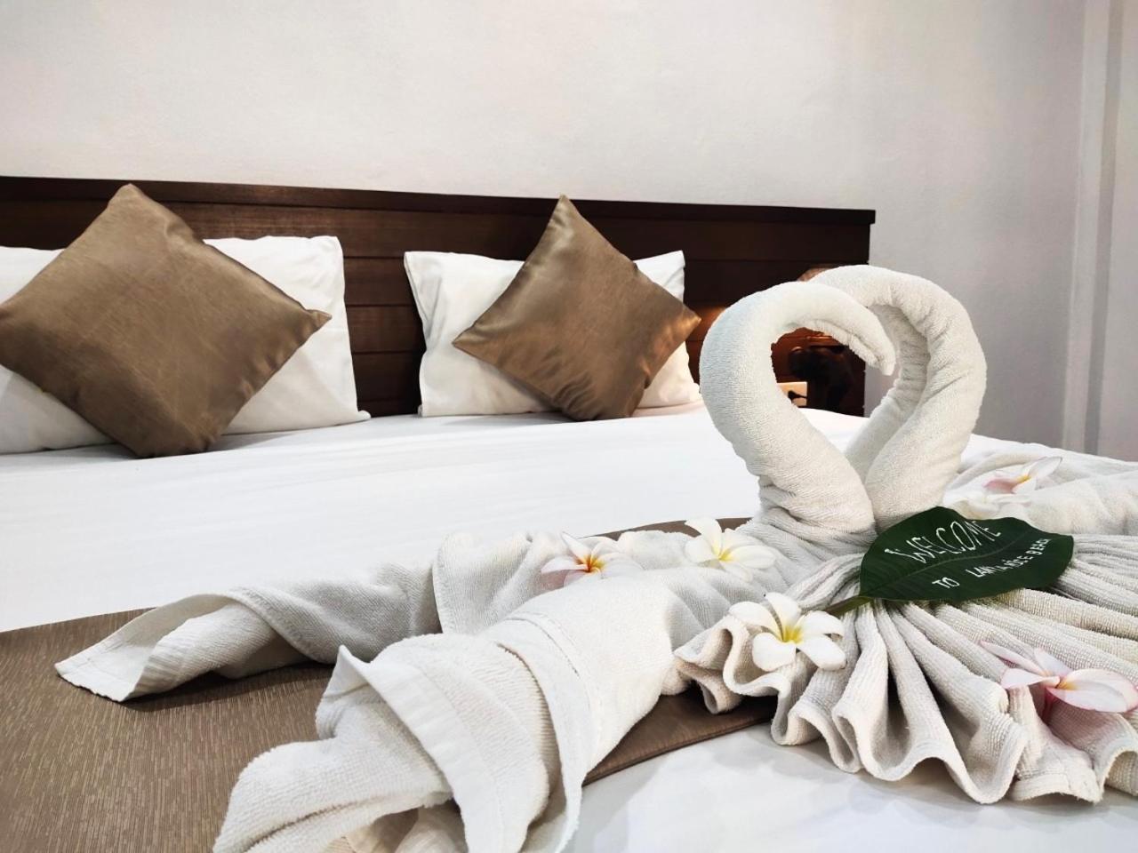 Deluxe Double Room Beach Access