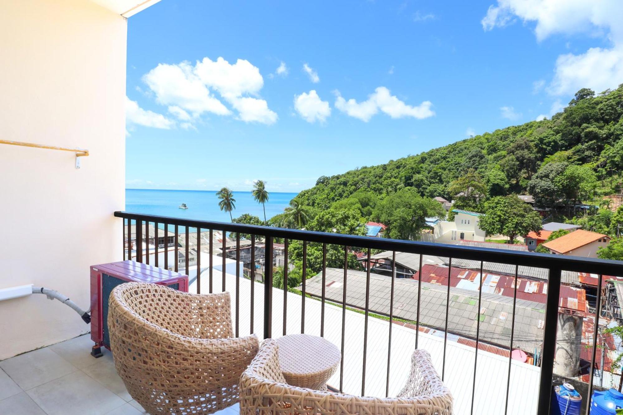 Double or Twin Room Partial Sea View