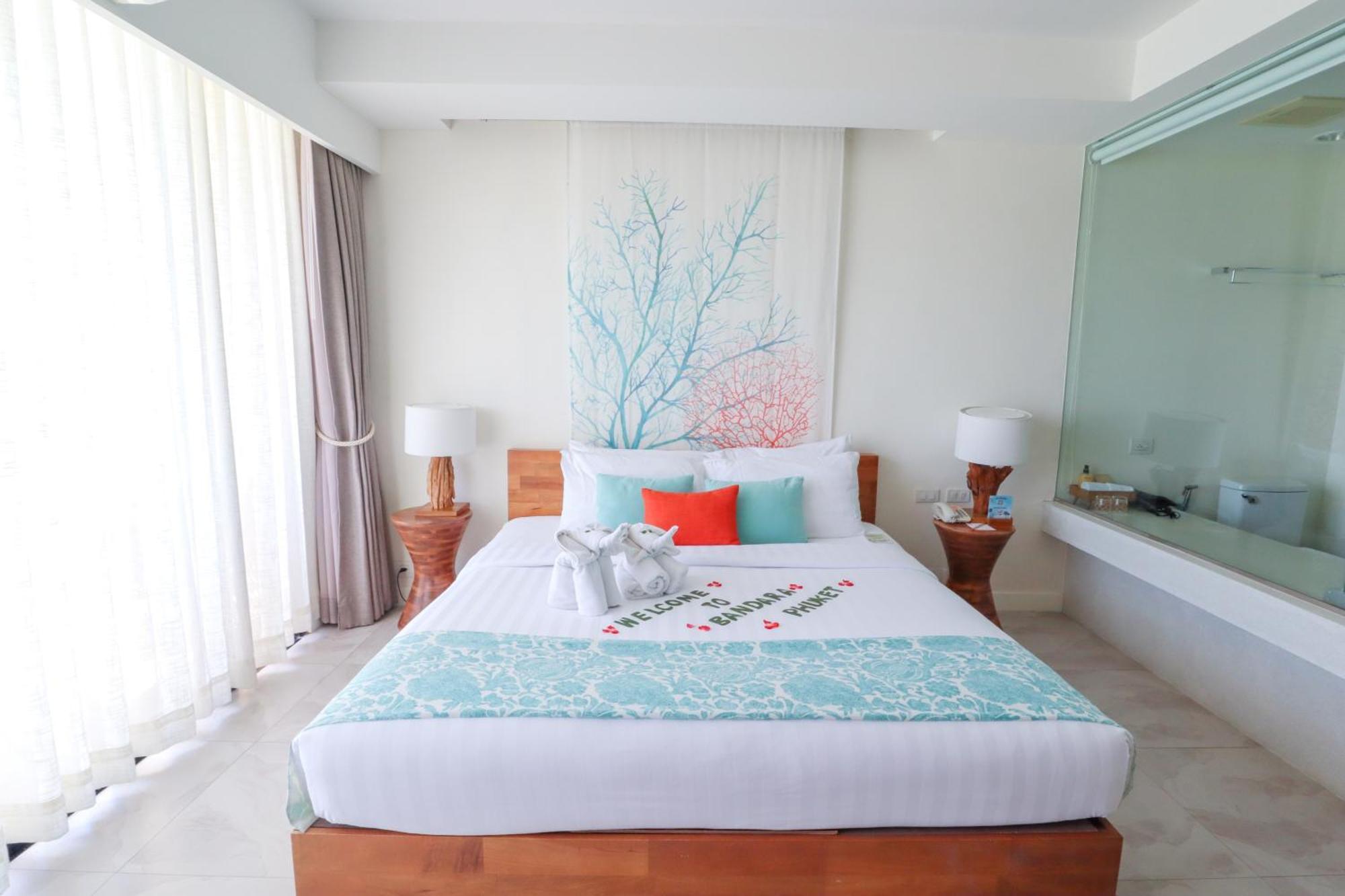 Deluxe Double or Twin Room