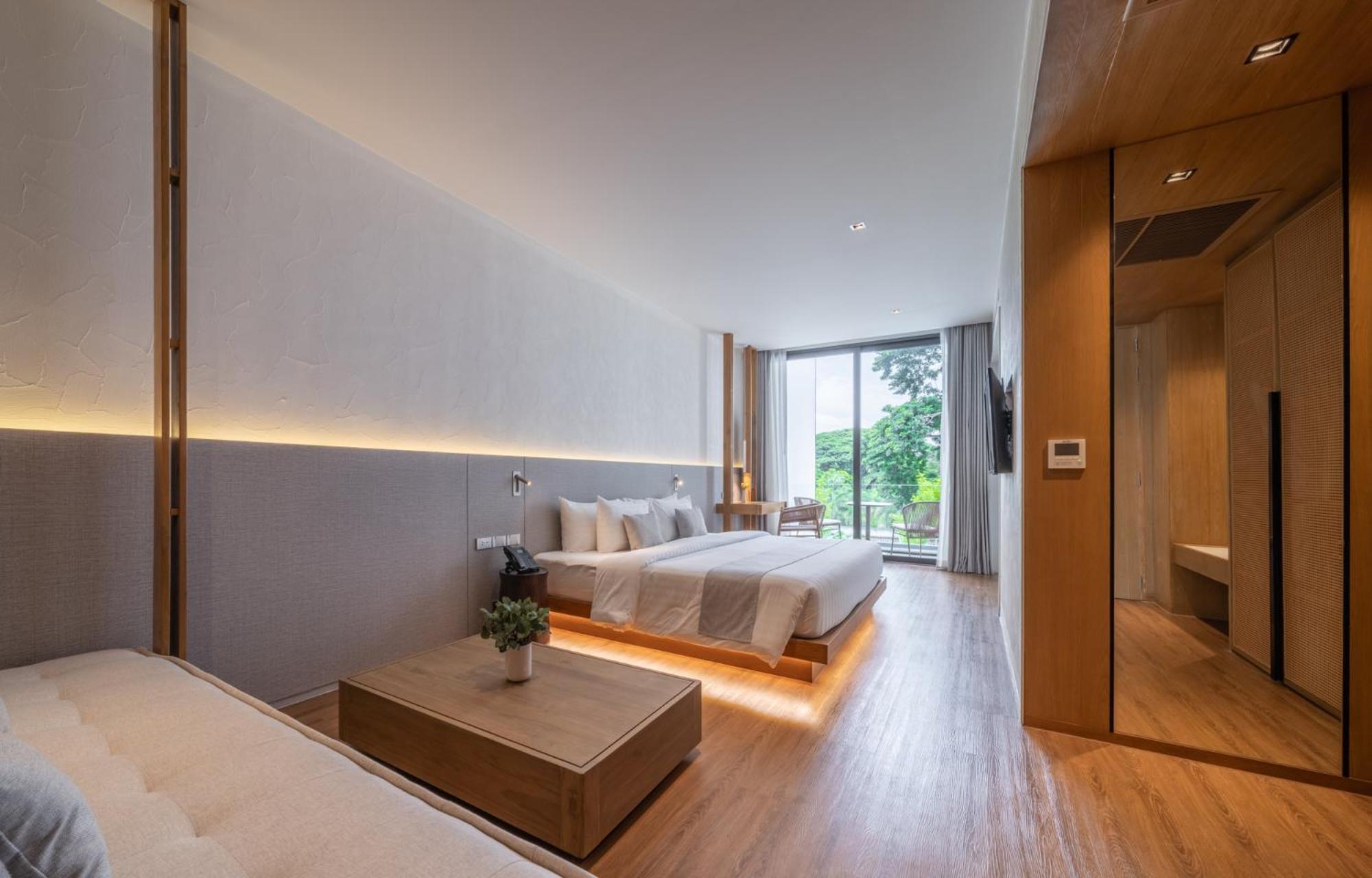 Grand Deluxe Room with Pool View
