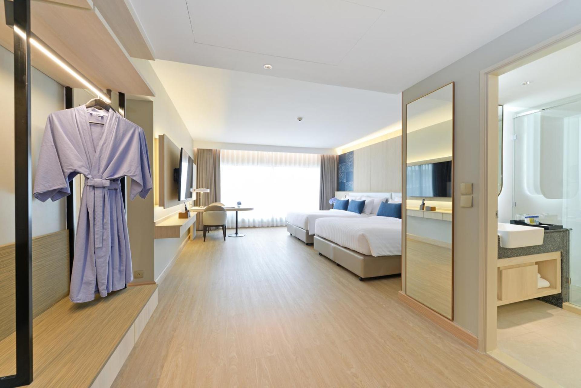 Grand Deluxe Twin Connecting Room 5 Pax