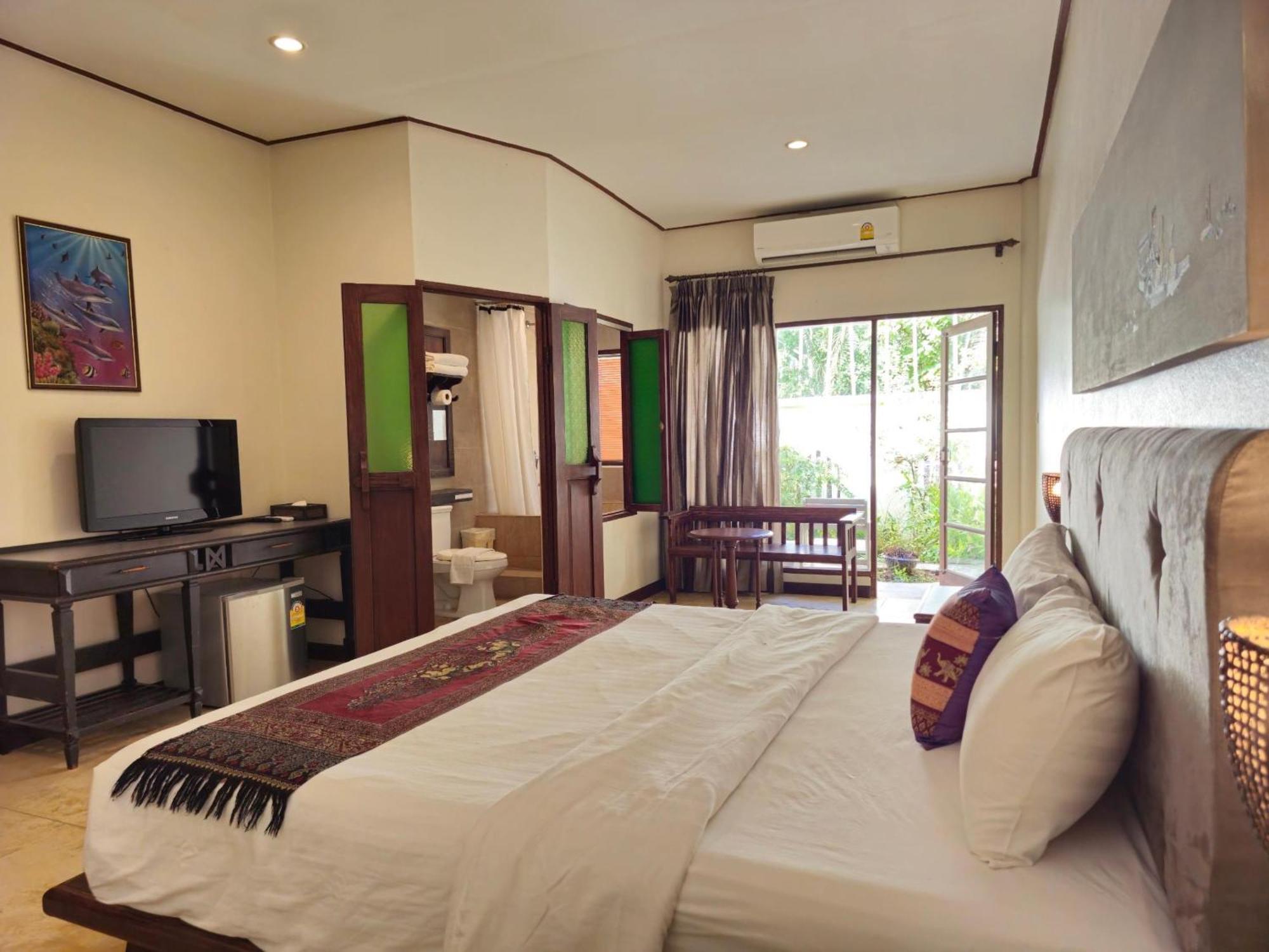 Superior Double Room,1555806025:JPEG