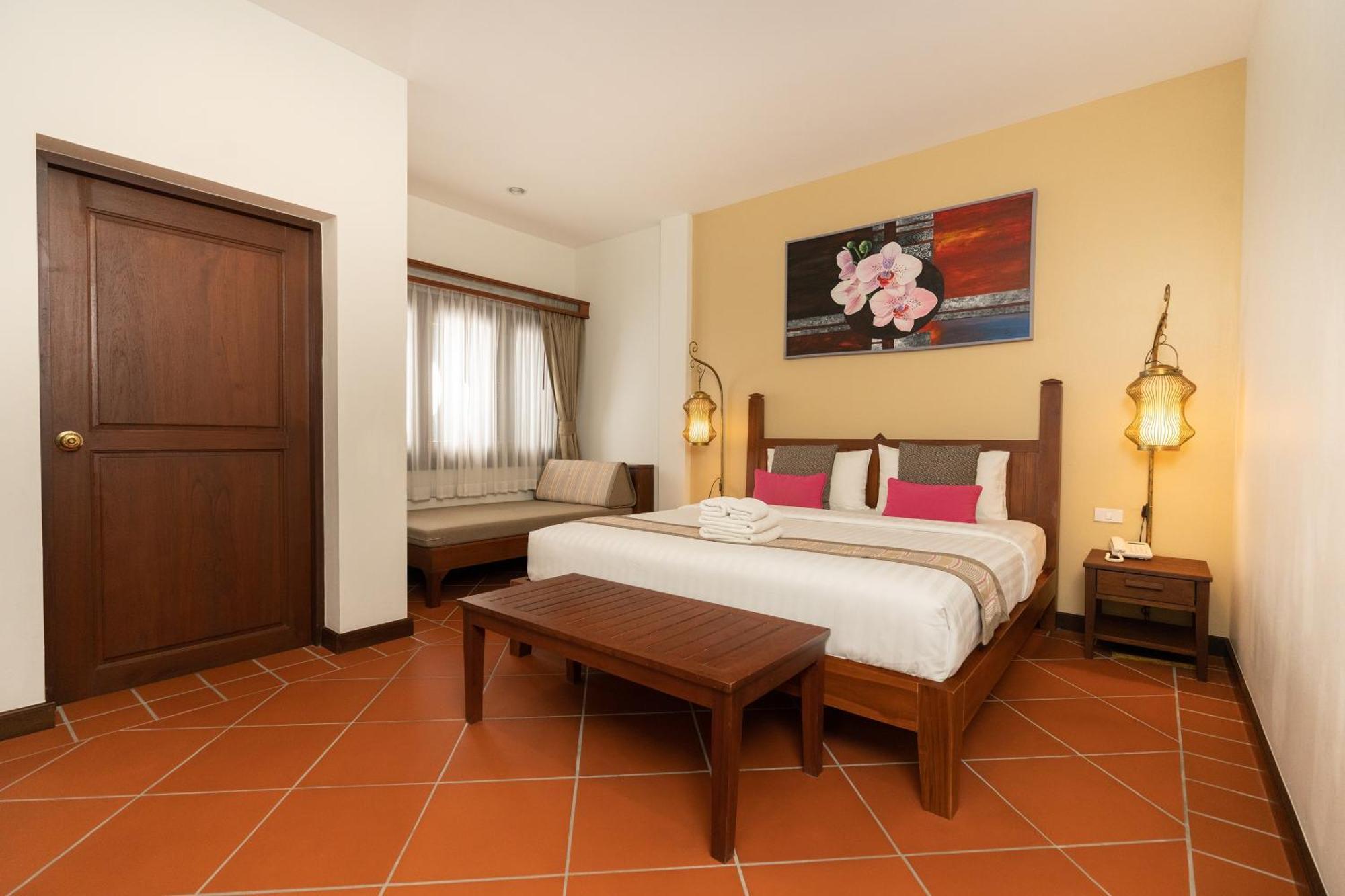 Pool view Super Deluxe King,1556255362:JPEG