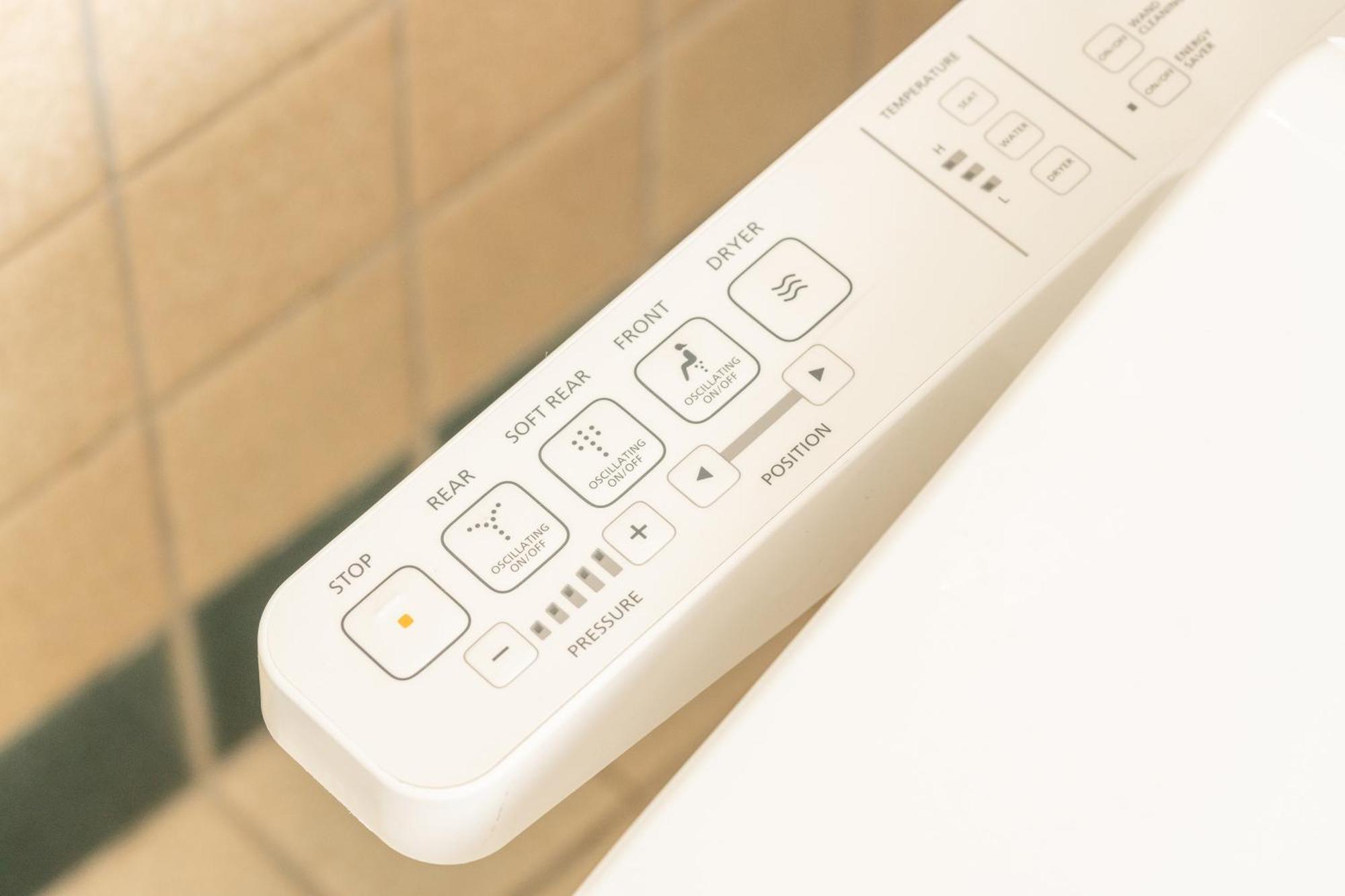 Pool view Family Trio,1556255434:JPEG