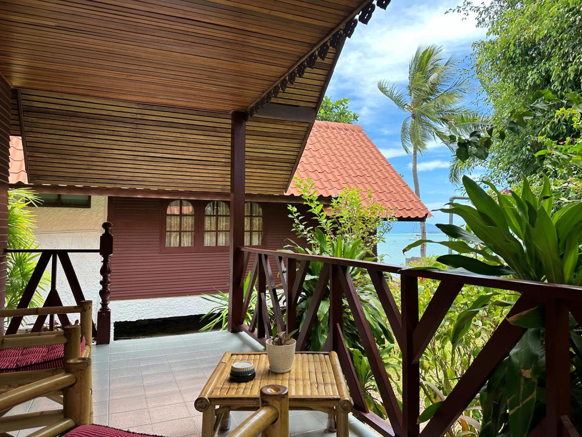 Bungalow Garden View