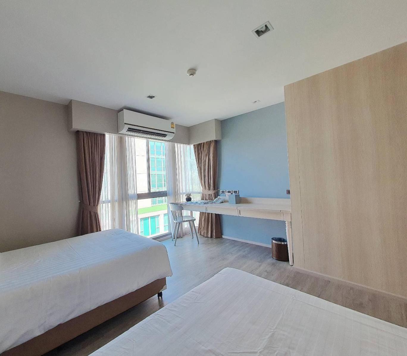 Twin Room Pool View