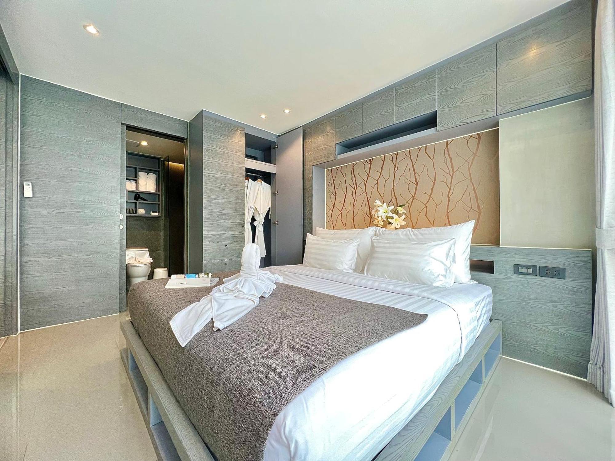 Junior Suite King,1309395343:JPEG