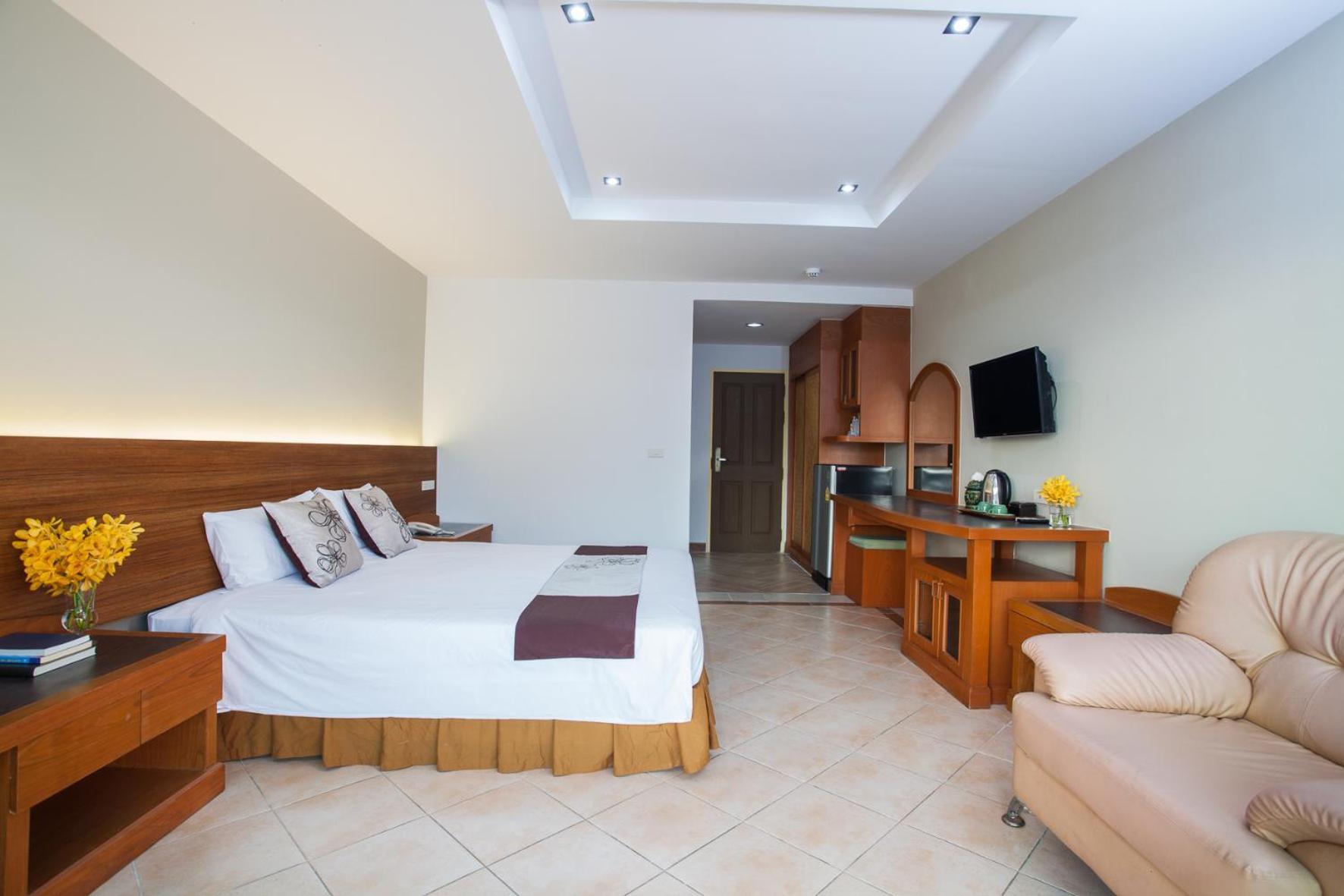 Deluxe Double or Twin Room