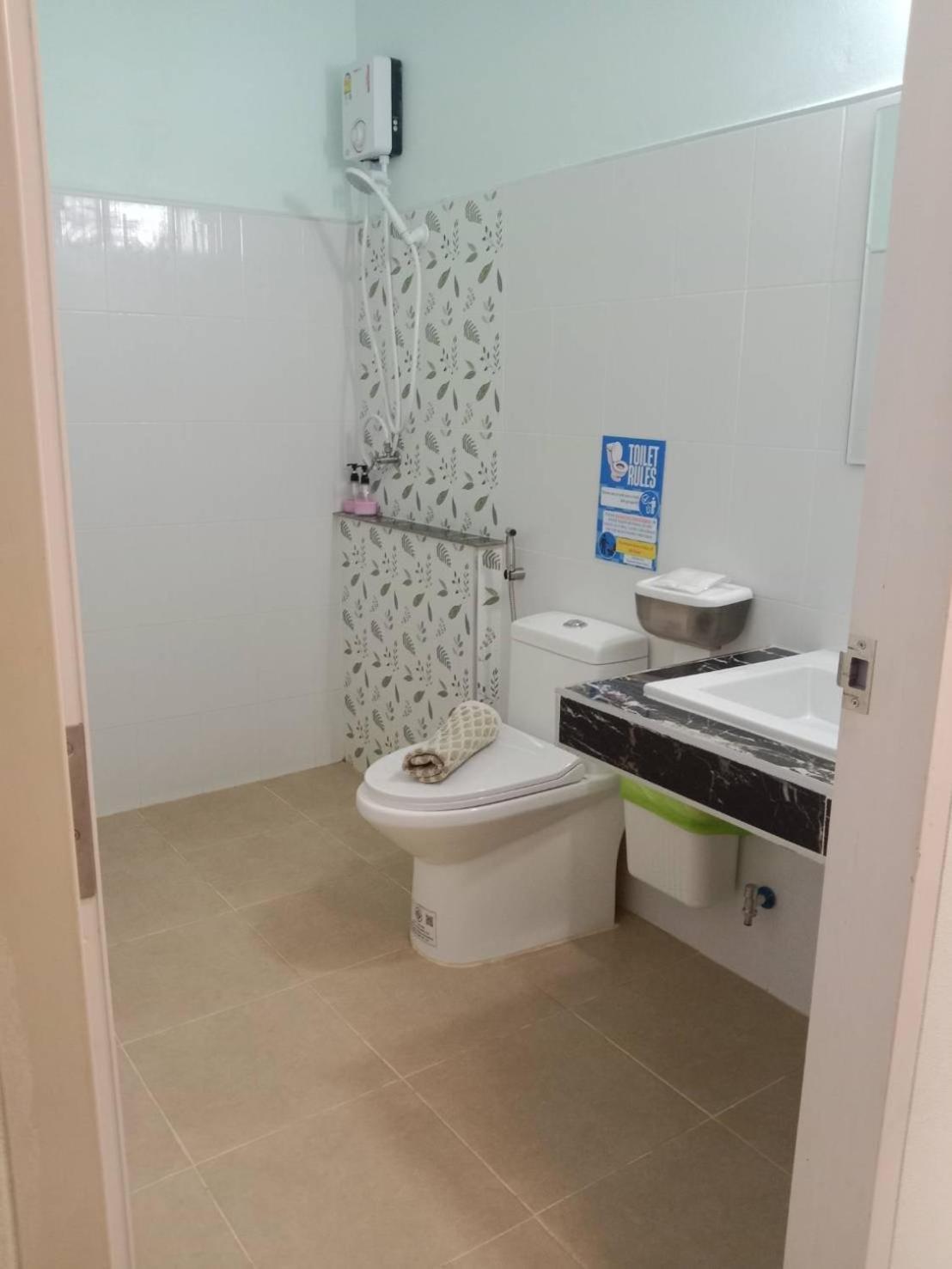 Quadruple Room Bathroom