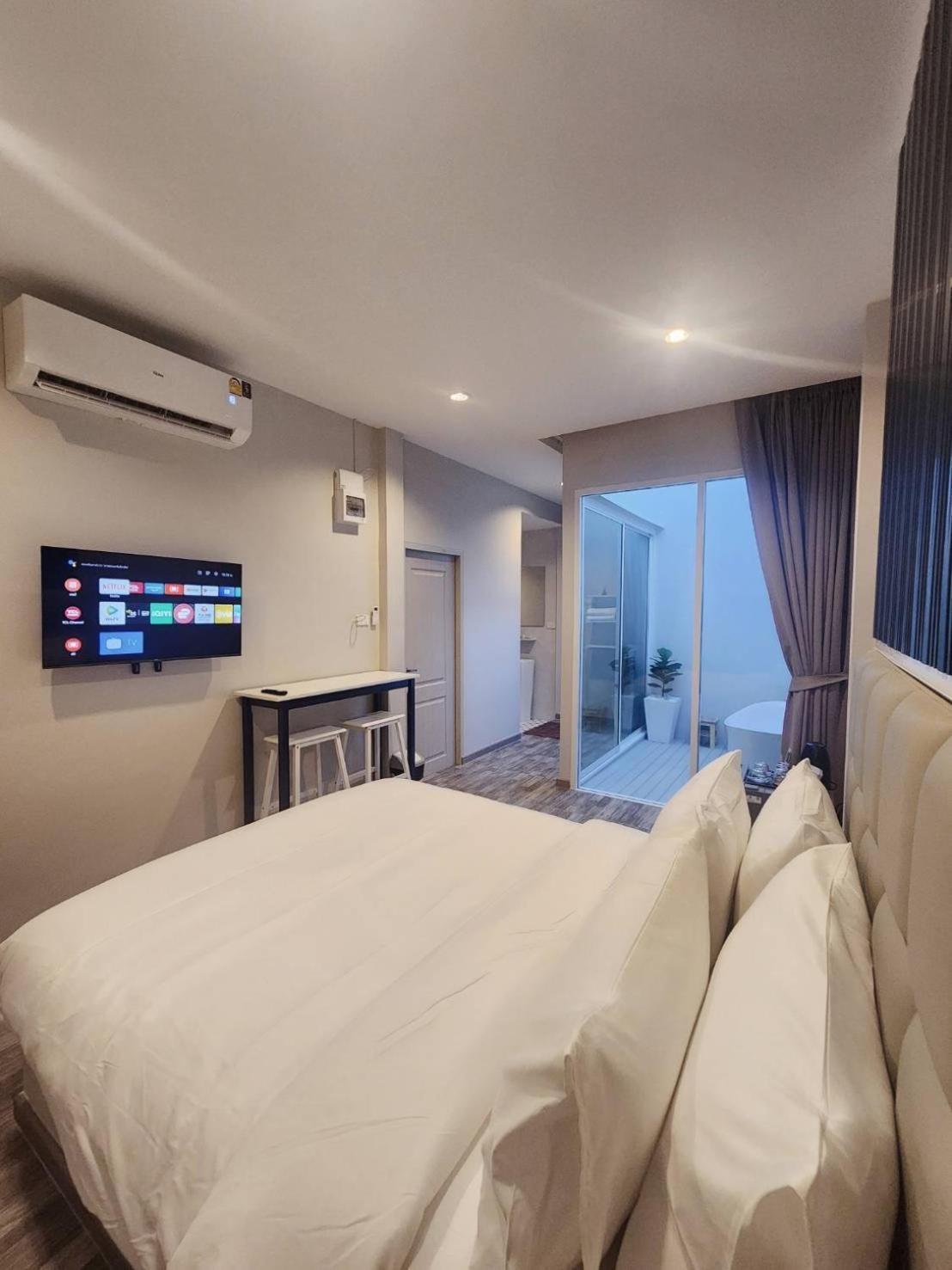 Deluxe Villa