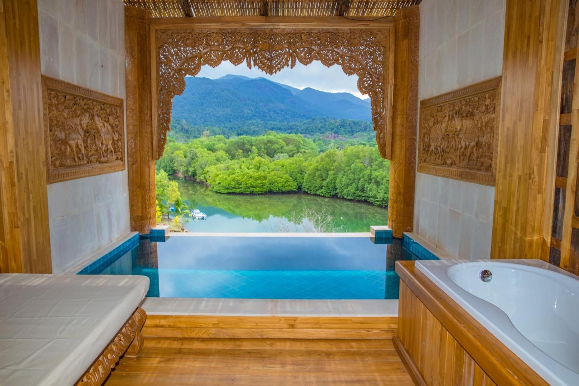 Suite with River View,1580162329:JPEG