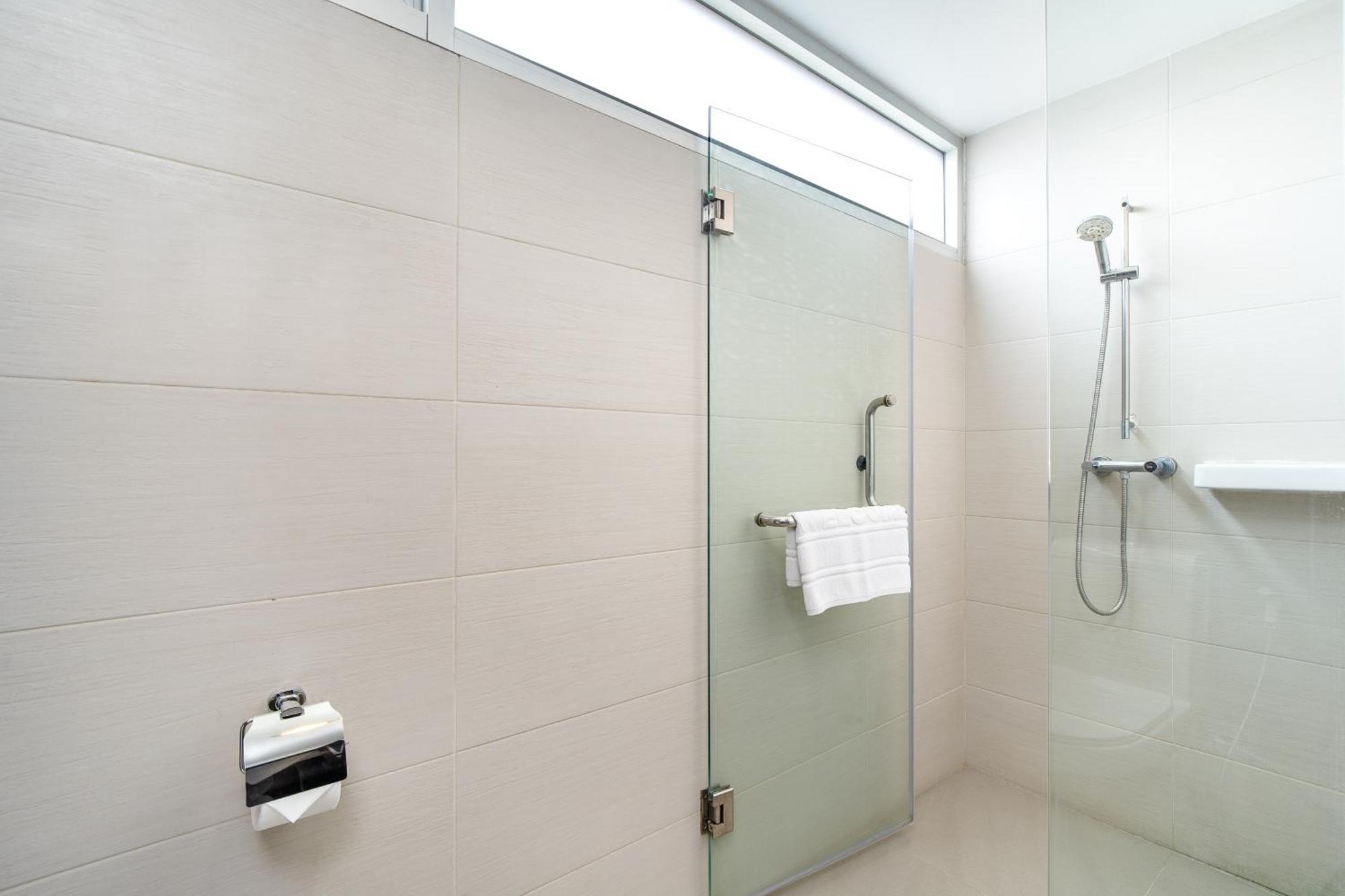 Deluxe Double Room,1580560475:JPEG