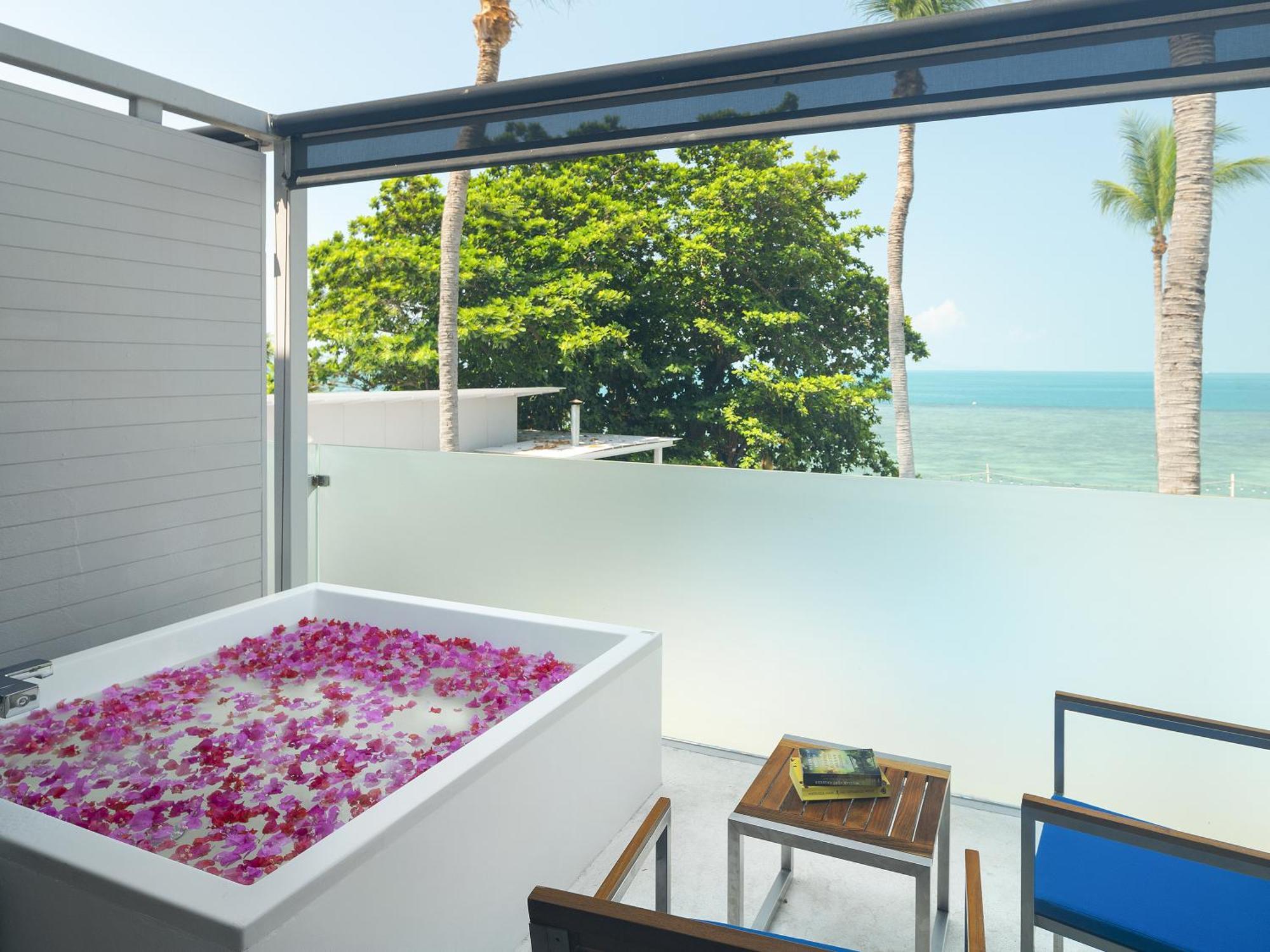 Deluxe Sea View Balcony