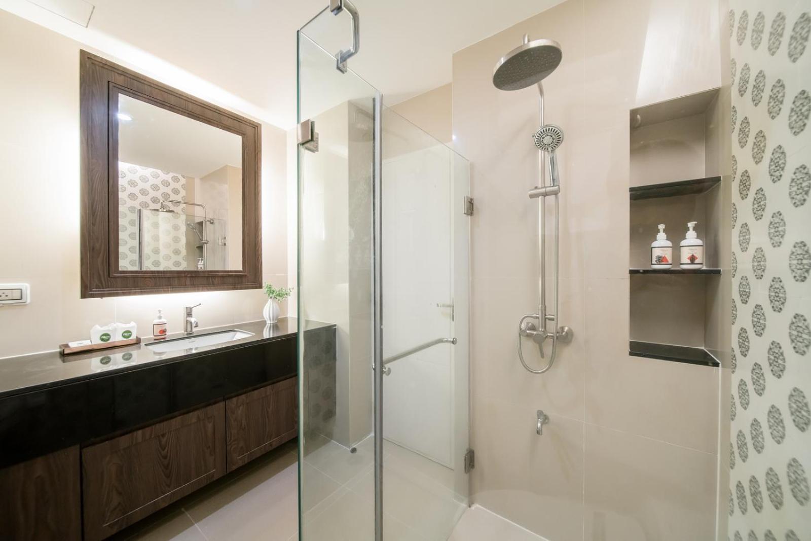 Deluxe Double or Twin Room City View