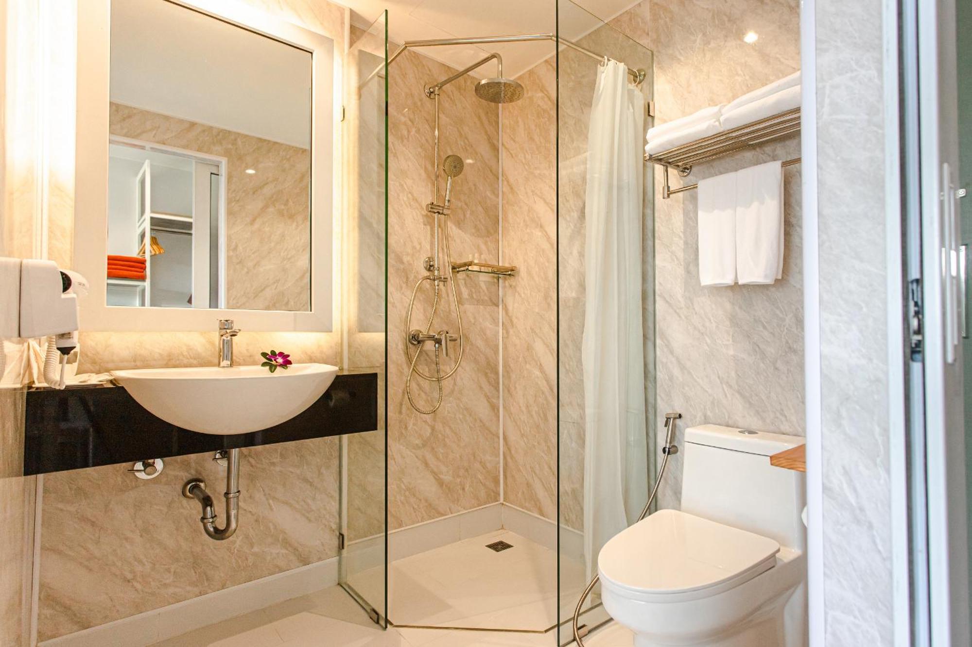 Deluxe Double or Twin Room with Spa Bath