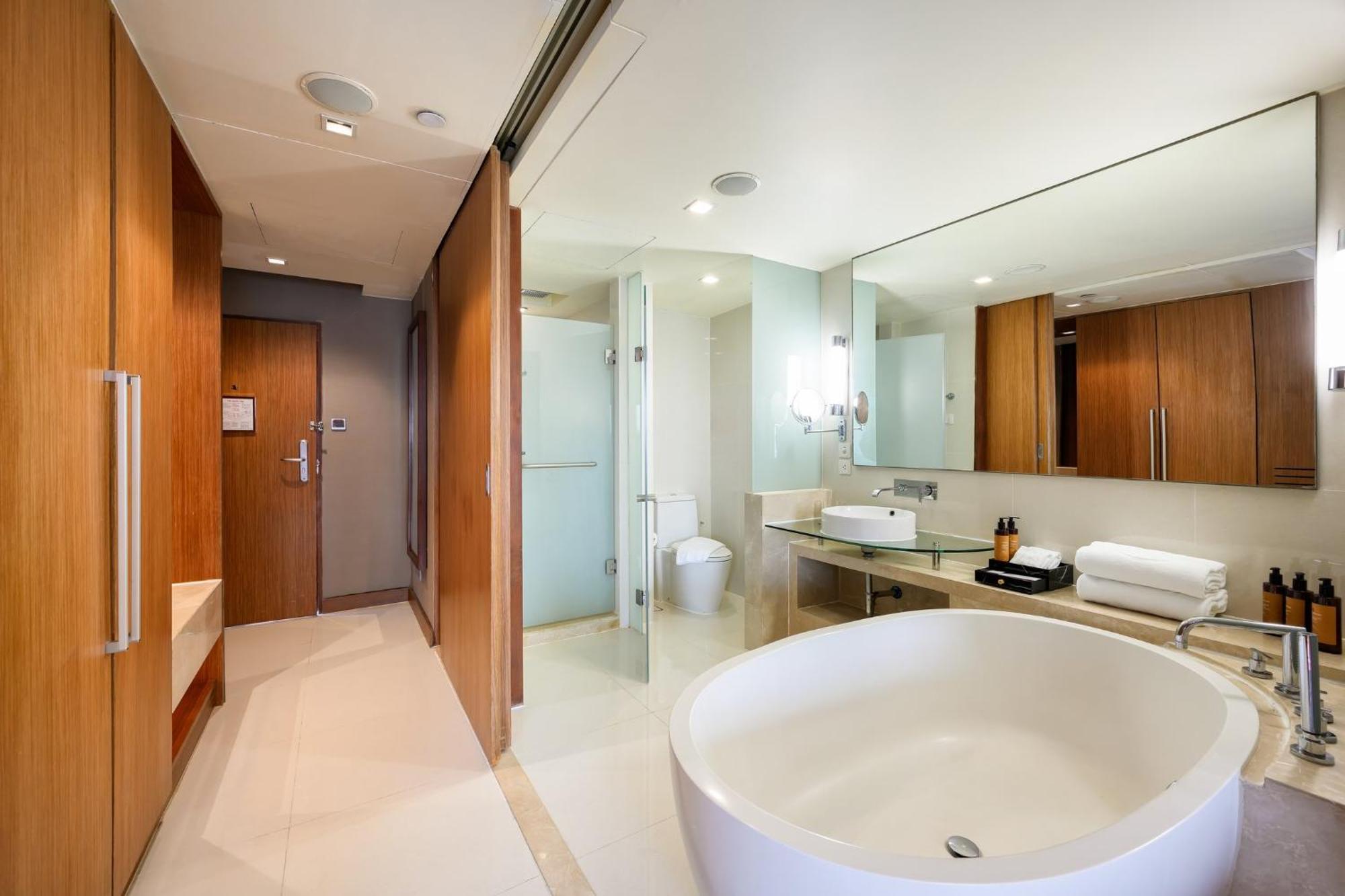 Deluxe Suite King