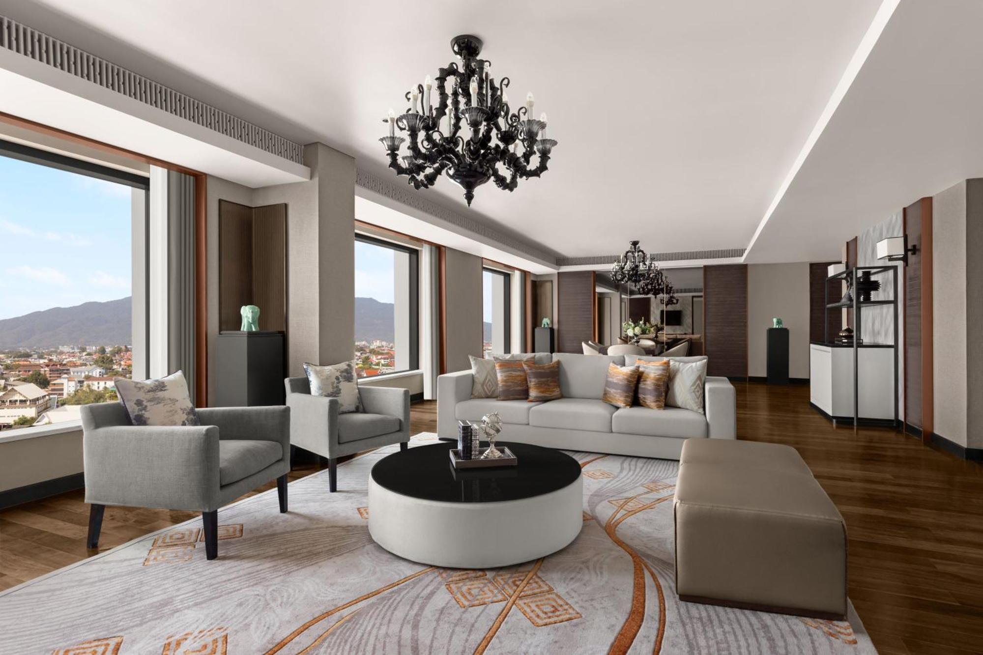 Diplomatic Suite - King Bed - High Floor - Club Lounge Access - Mountain View,1585472072:JPEG